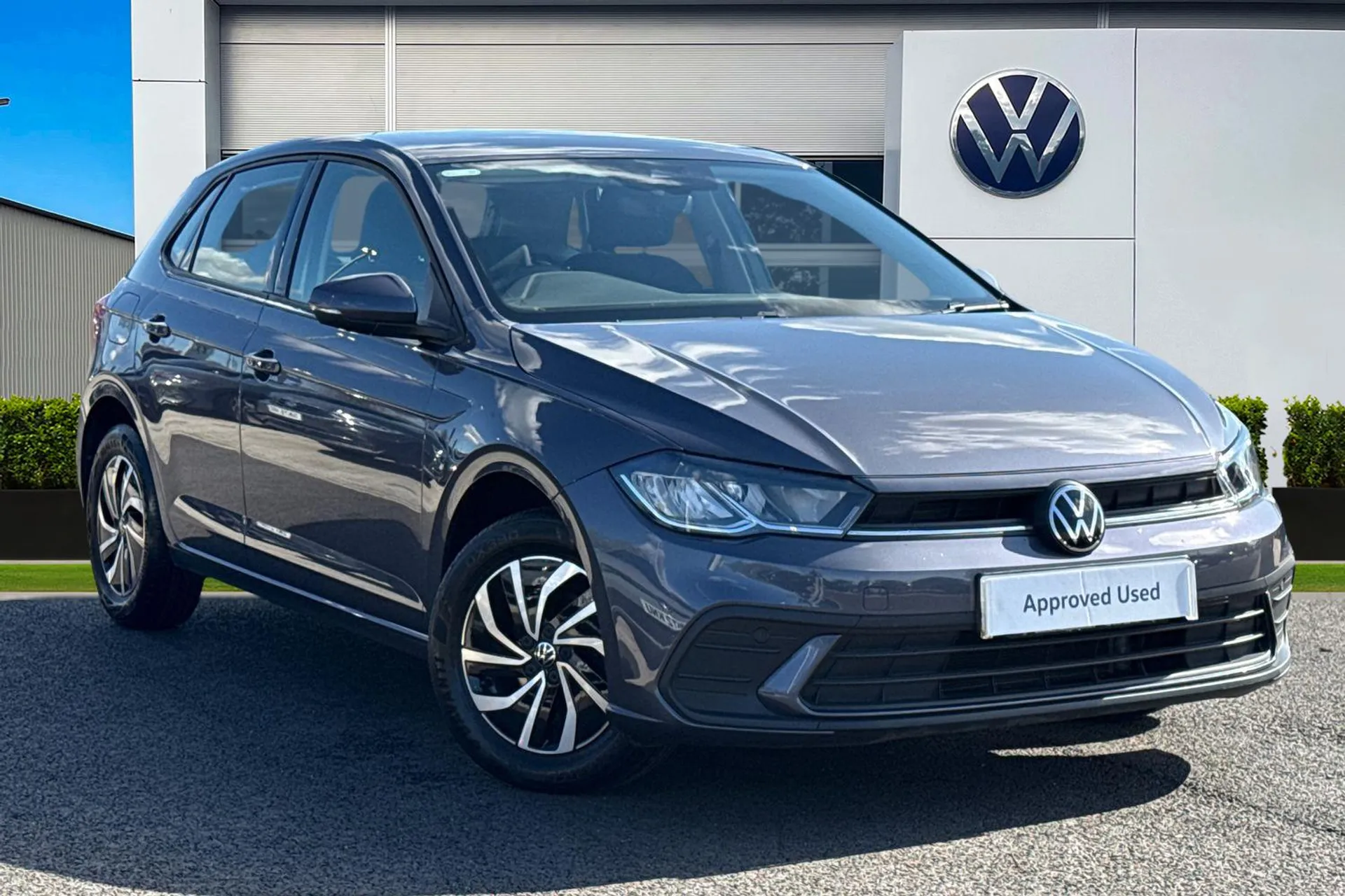 MJ72LNG Volkswagen Polo 1.0 TSI Life 5dr **REAR CAMERA** Image #1