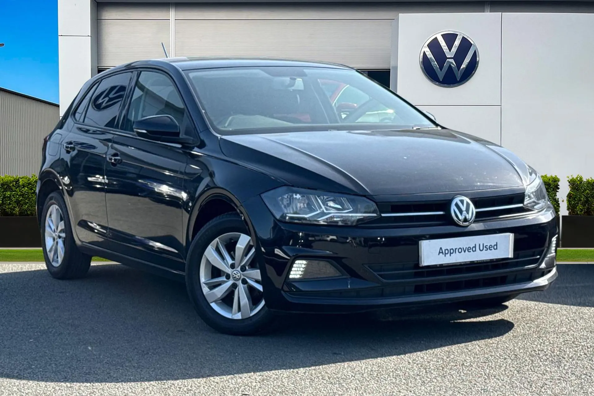 PF67ZYV Volkswagen Polo MK6 Hatchback 5Dr 1.0 65PS SE | Car-Net | App-Connect Image #1