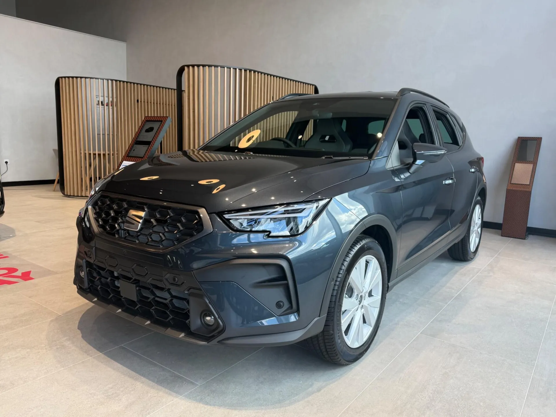  SEAT Arona 1.0 TSI FR First Edition Euro 6 (s/s) 5dr Image #1