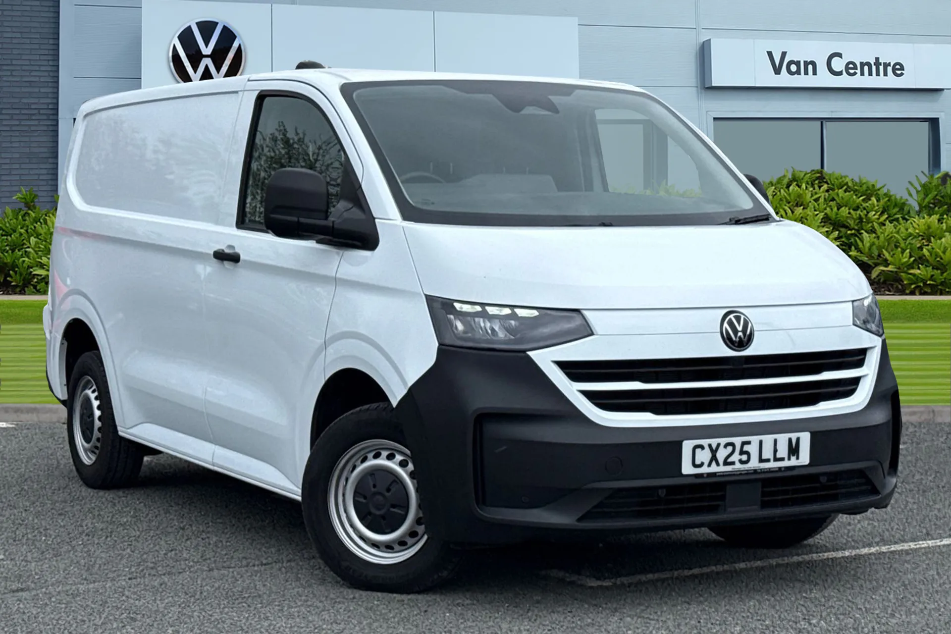 CX25LLM Volkswagen Transporter 2.0 TDI T28 Commerce Plus FWD SWB Euro 6 (s/s) 5dr Image #1