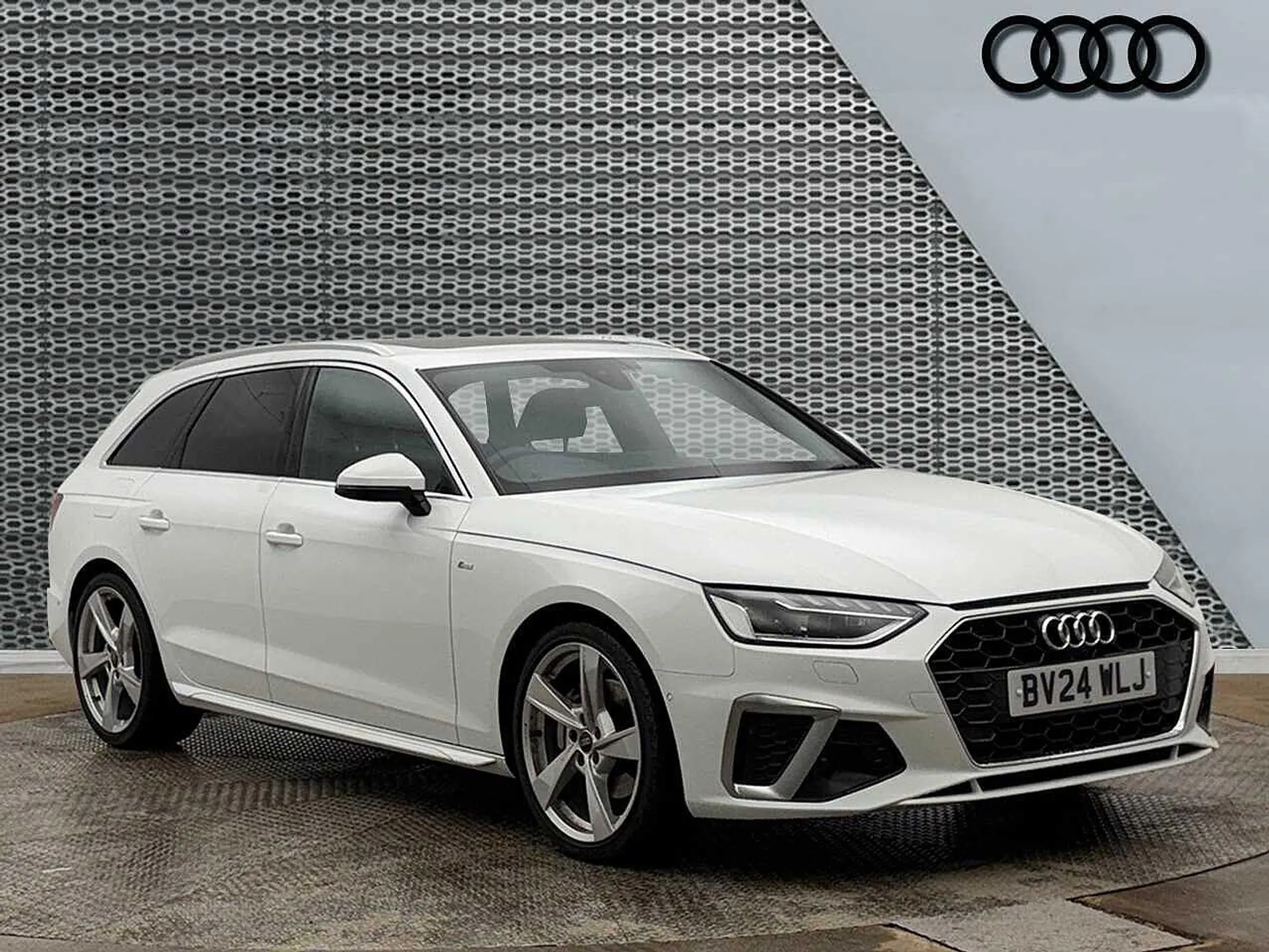 BV24WLJ Audi A4 Avant Avant S line 40 TFSI  204 PS S tronic Image #1