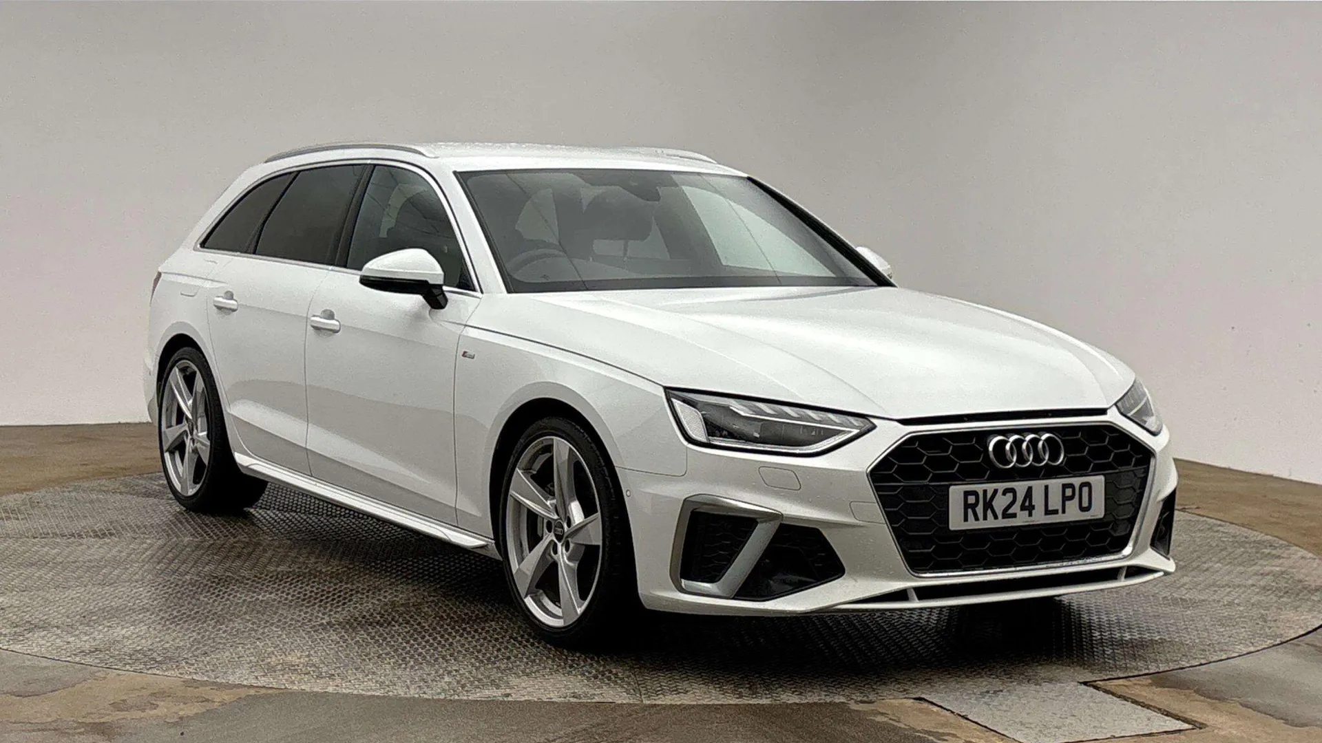 RK24LPO Audi A4 Avant Avant S line 40 TFSI  204 PS S tronic Image #1