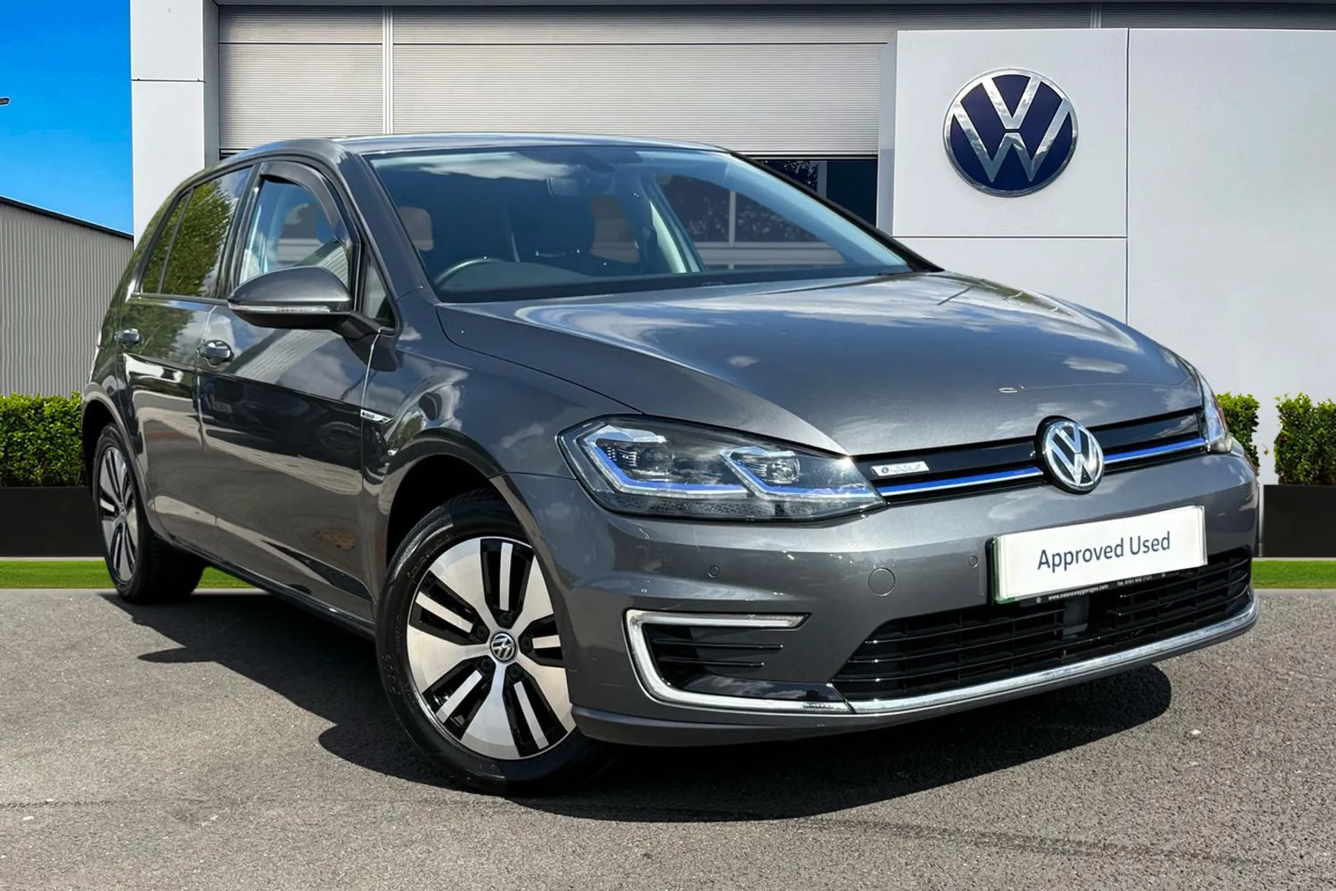 VU70HSA Volkswagen E-Golf 99kW e-35kWh 5dr Auto Image #1