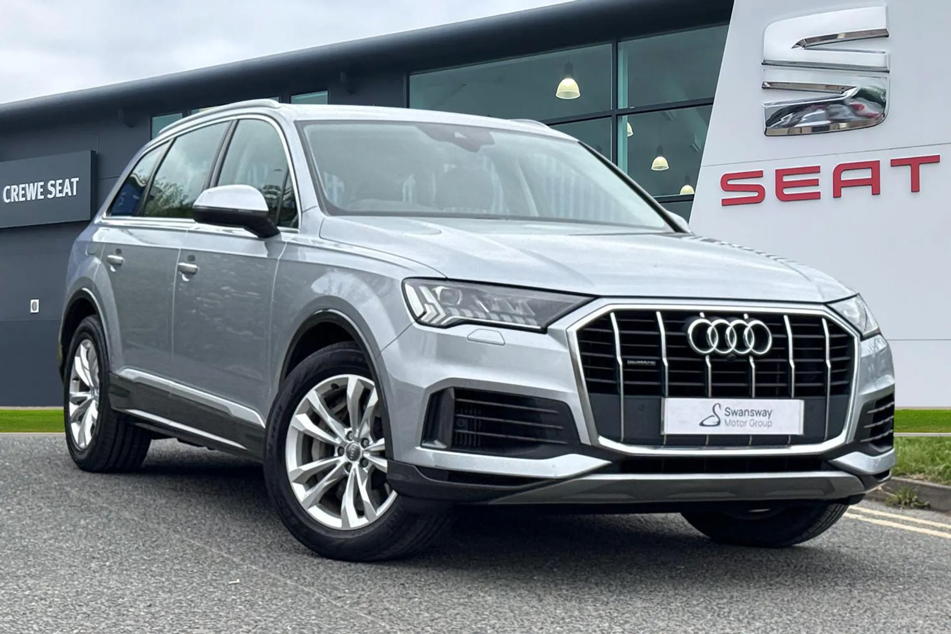 HJ70NPZ Audi Q7 3.0 TFSIe V6 55 Sport Tiptronic quattro Euro 6 (s/s) 5dr 14.1kWh Image #1