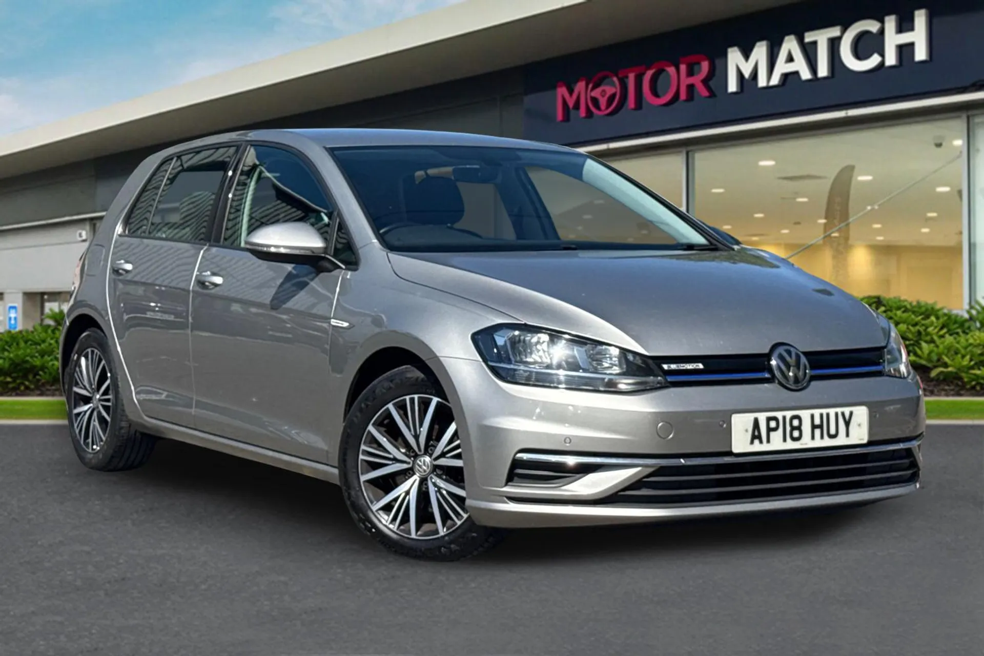 AP18HUY Volkswagen Golf 1.5 TSI EVO SE [Nav] 5dr Image #1