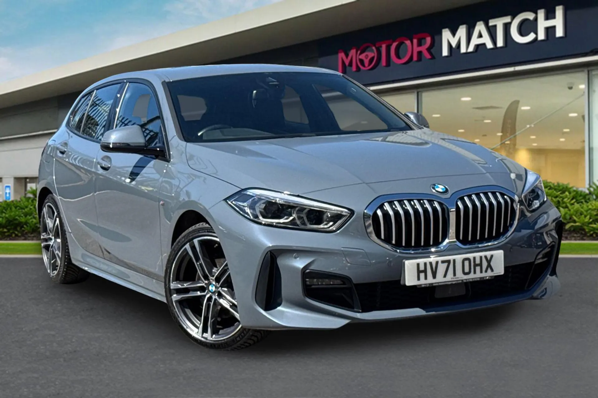 HV71OHX BMW 1 Series 118i [136] M Sport 5dr Image #1