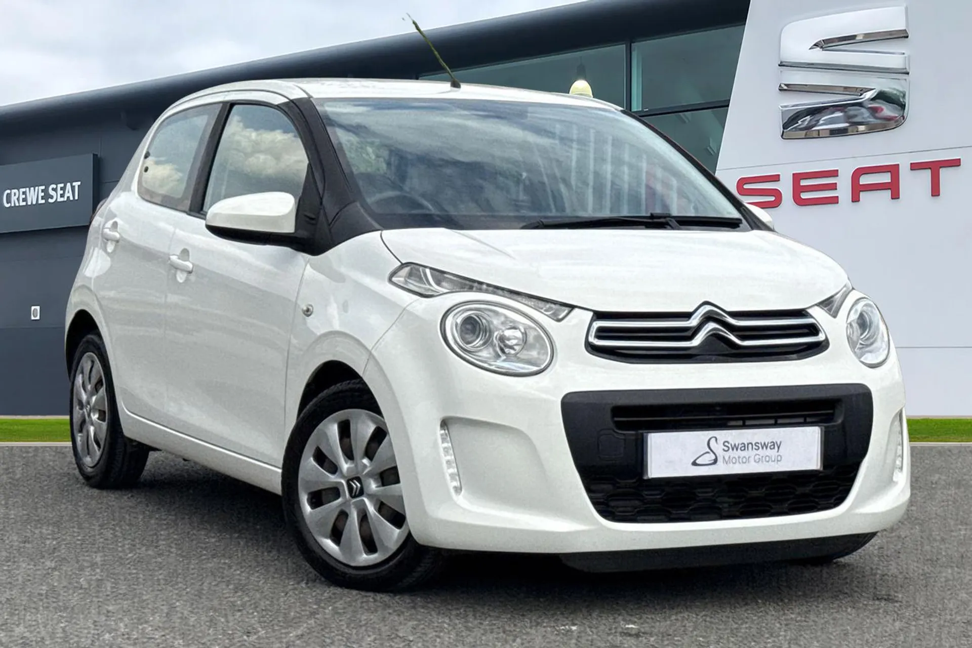 YK16RZU Citroën C1 1.2 PureTech Feel Euro 6 5dr Image #1