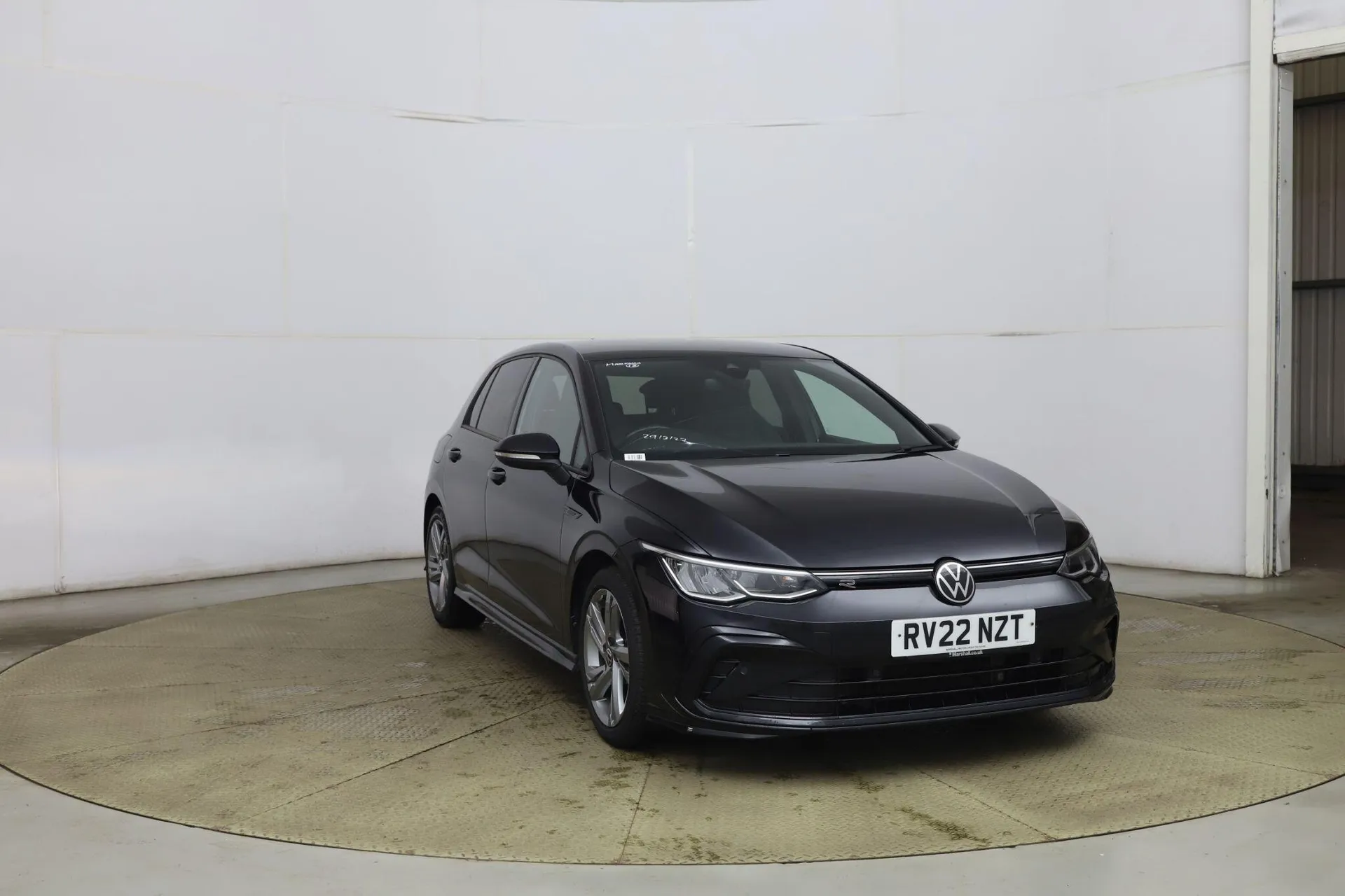 RV22NZT Volkswagen Golf 1.5 TSI R-Line Euro 6 (s/s) 5dr Image #1