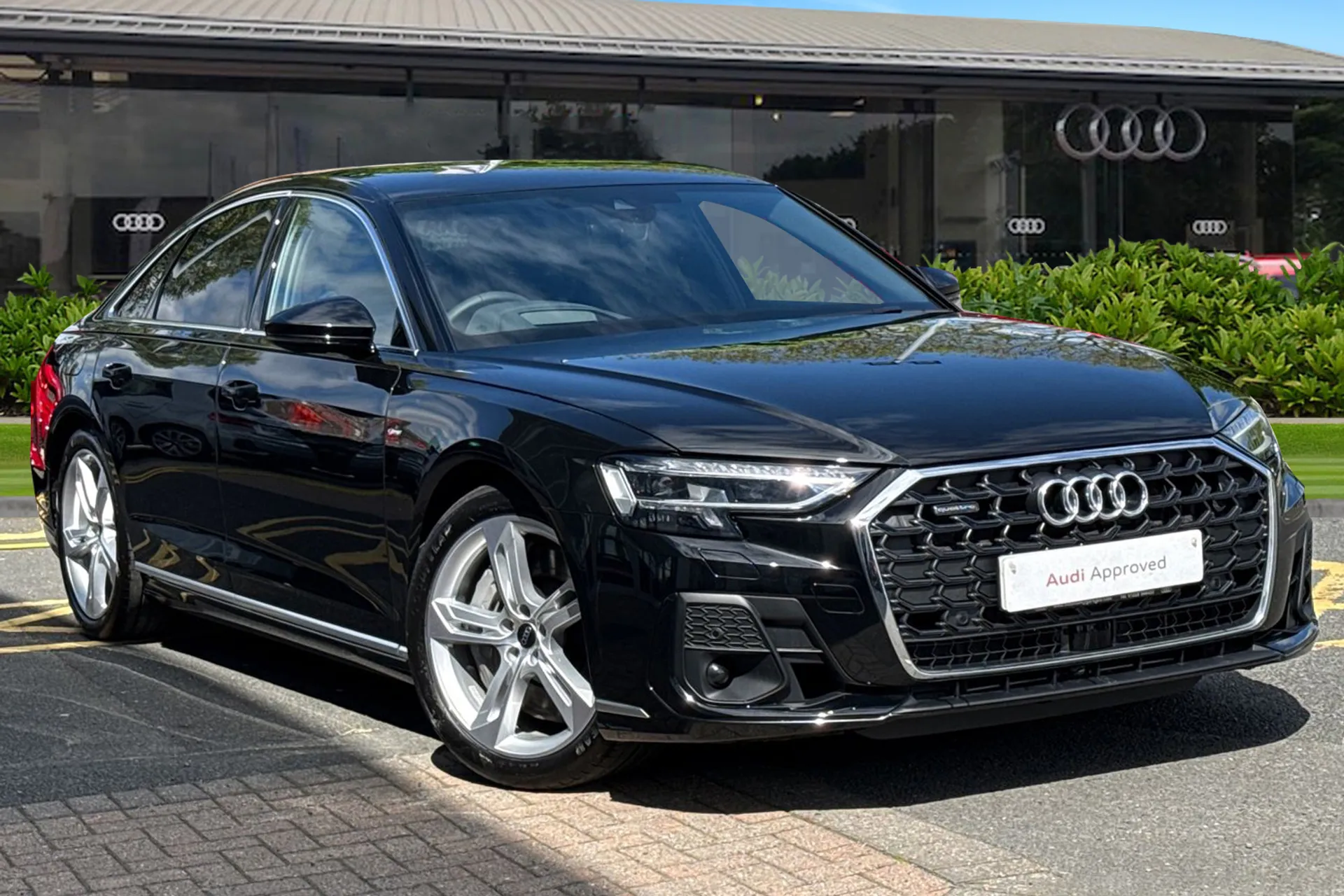 8YARDS Men’s ERITSUKI HYBRID KR26JWA Audi A8 S line 60 TFSI e quattro 462 PS tiptronic in stock