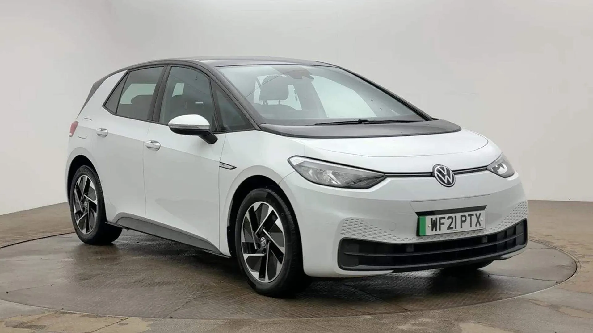 WF21PTX Volkswagen ID.3 150kW Life Pro Performance 58kWh 5dr Auto Image #1