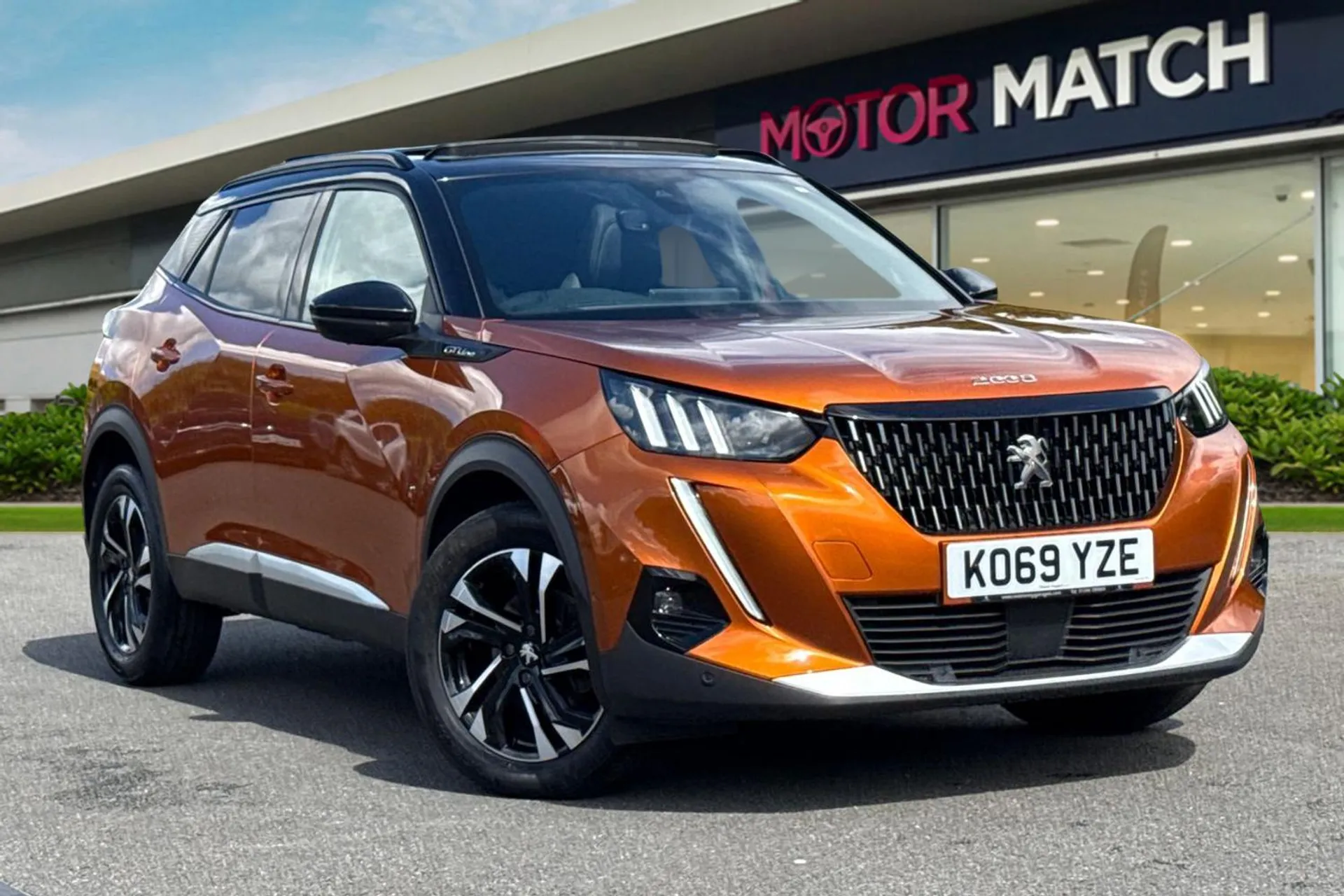 KO69YZE PEUGEOT 2008 1.2 PureTech GT Line Euro 6 (s/s) 5dr Image #1