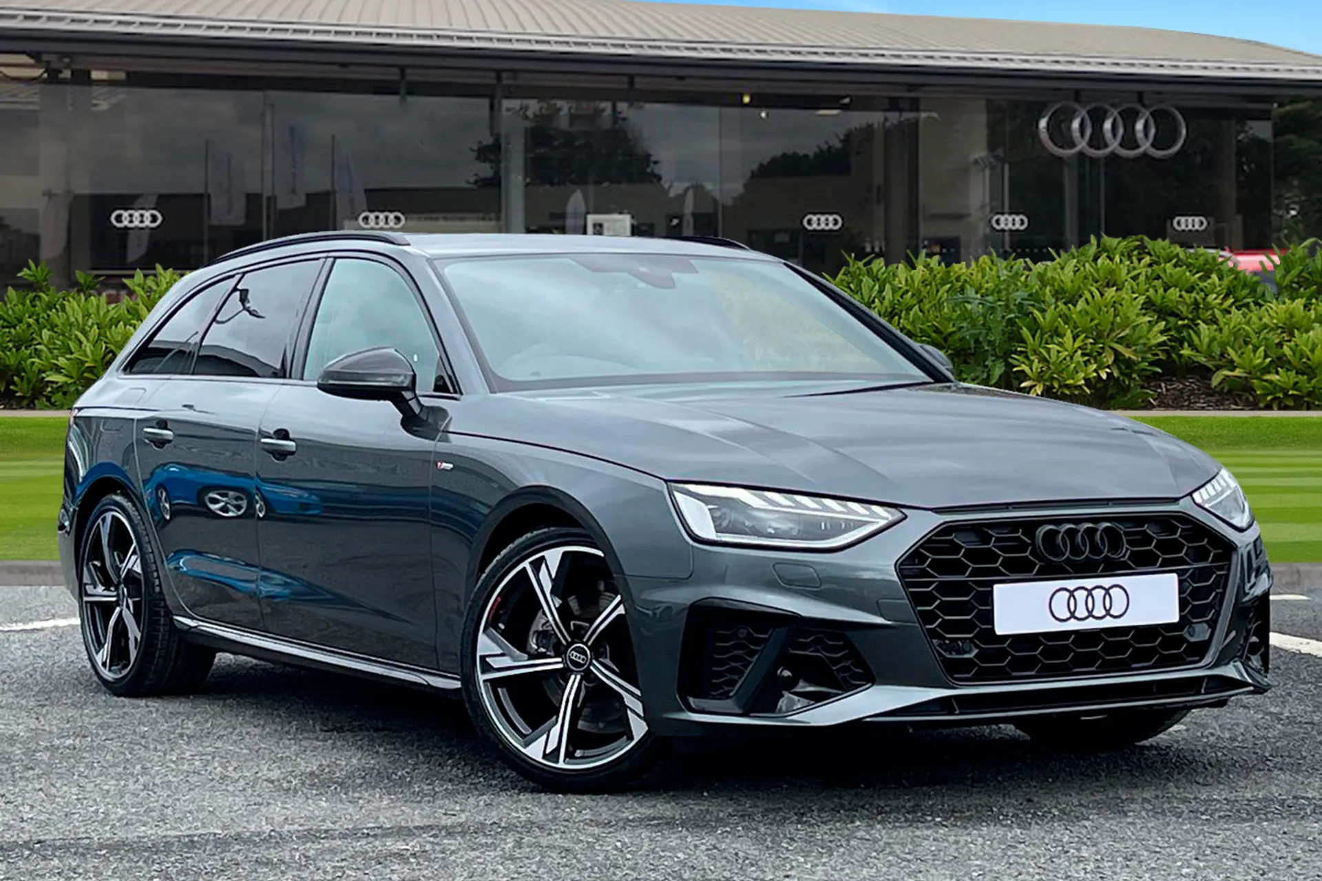 Audi A4 Avant 2.0 TDI 35 Black Edition S Tronic Euro 6 (s/s) 5dr  