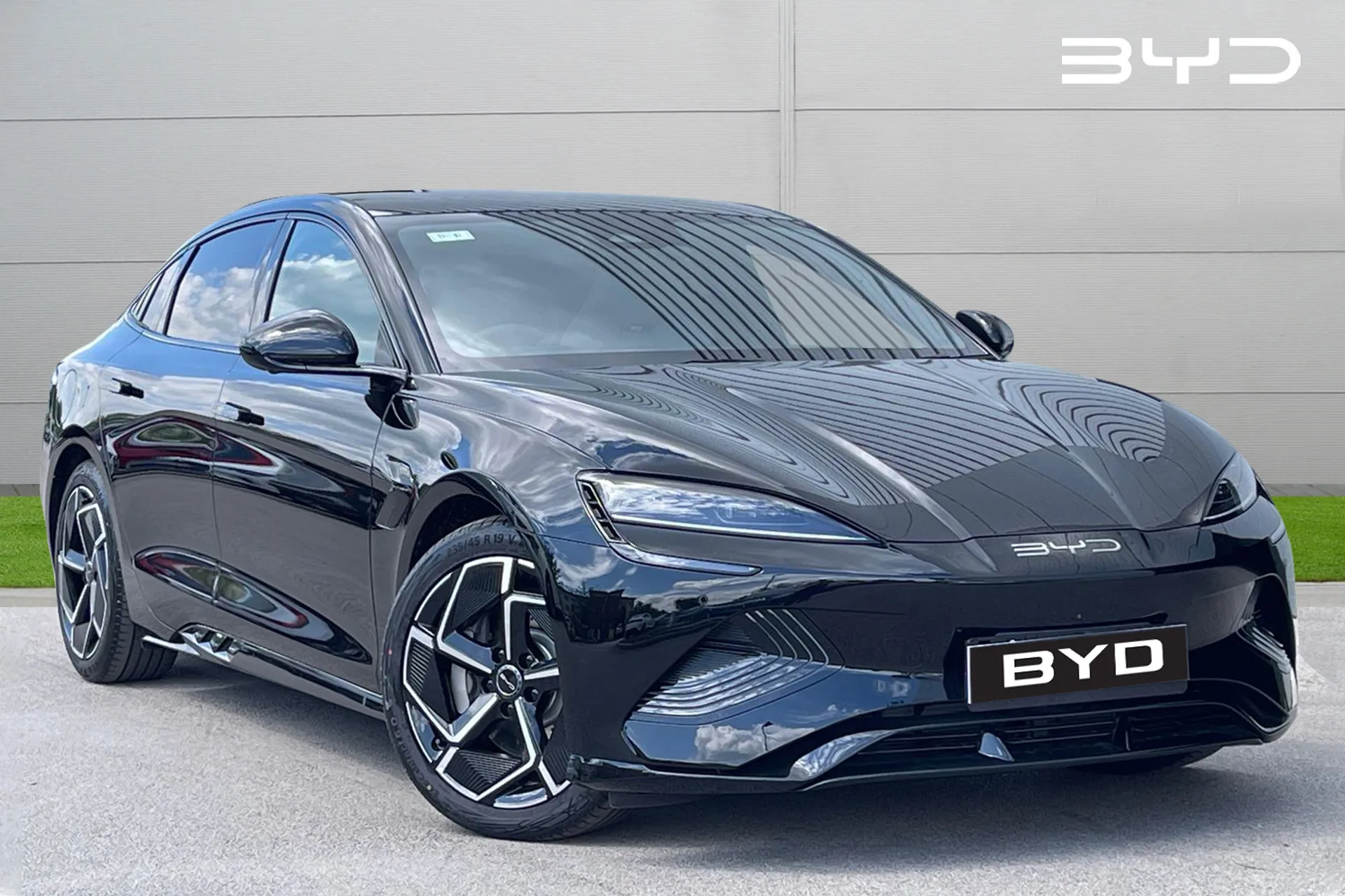  BYD SEAL 82.5kWh Excellence Auto AWD 4dr Image #1
