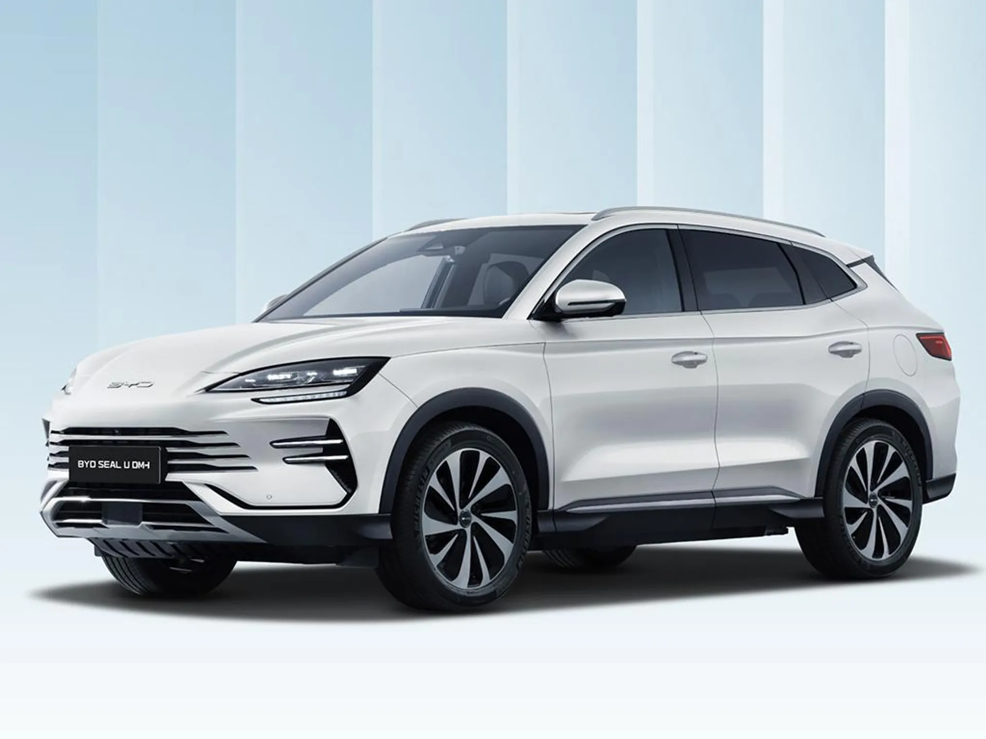  BYD Seal U 1.5 DM-i 18.3kWh Design CVT Auto AWD Euro 6 (s/s) 5dr Image #1