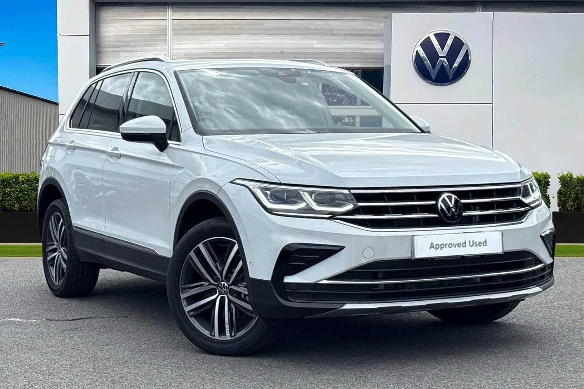 CX75HYB Volkswagen Tiguan 1.4 TSI eHybrid Elegance 5dr DSG Image #1
