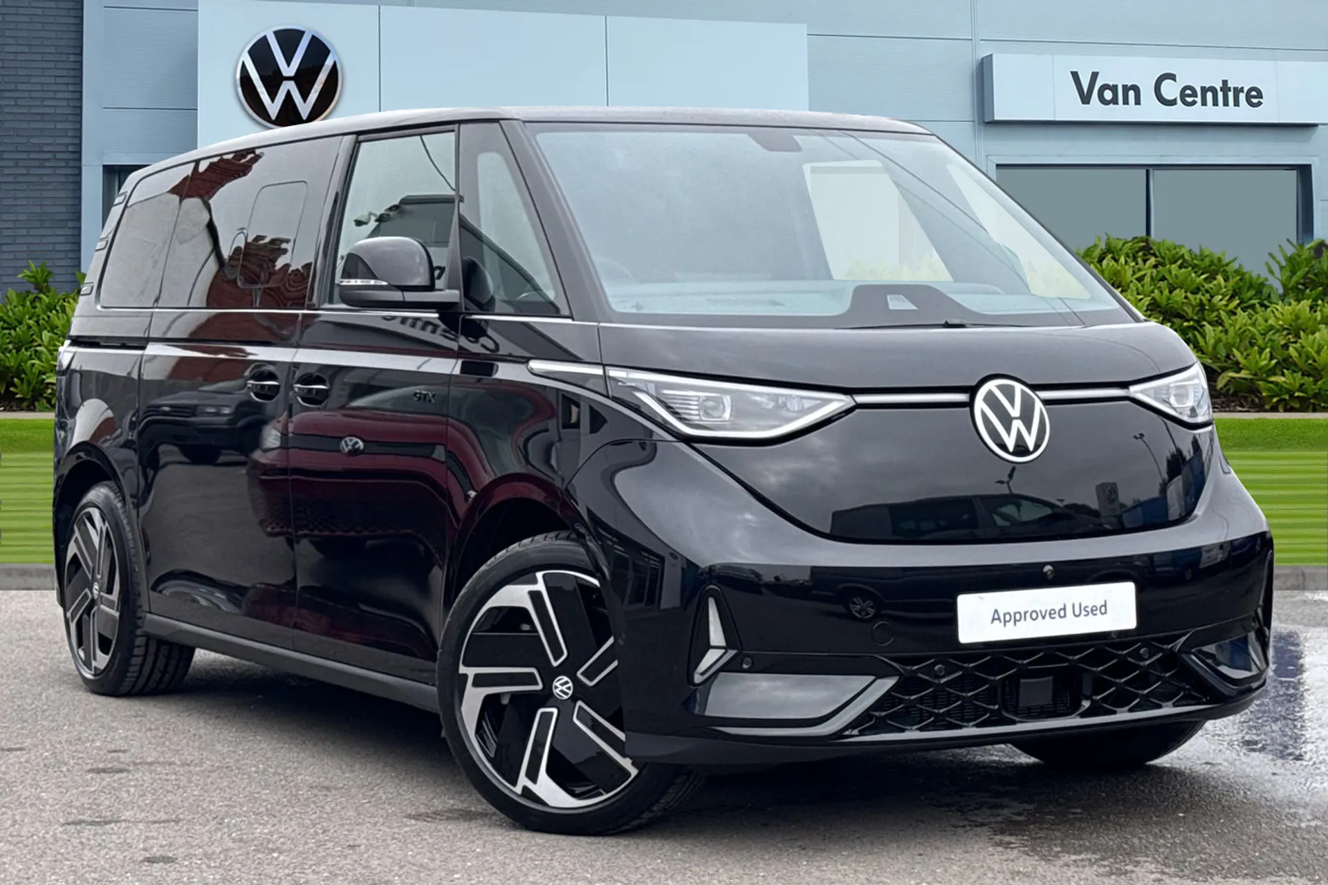 CX75KFO Volkswagen ID. Buzz Pro 86kWh GTX MPV 5dr Electric Auto 4Motion (LWB, 7Seat) (340 ps) Image #1