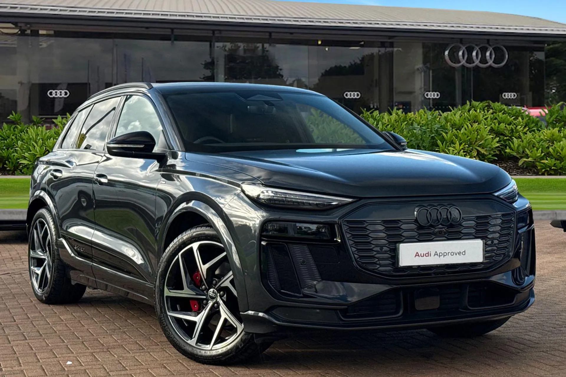 KN25VHU Audi Q6 E-Tron Q6 SUV Edition 1 e-tron quattro 285,00 kW Image #1