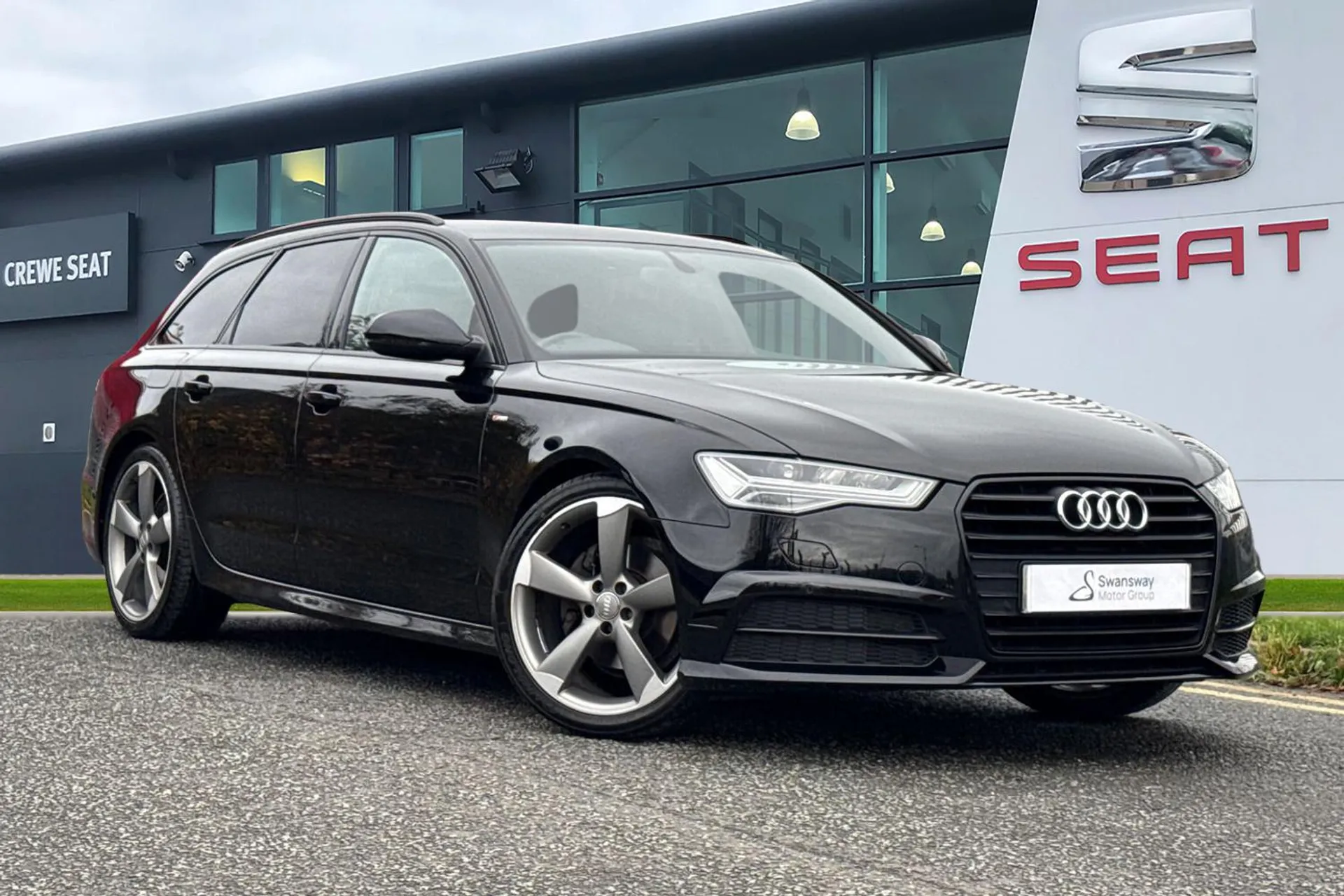 XR11MER Audi A6 Avant 2.0 TDI ultra Black Edition S Tronic Euro 6 (s/s) 5dr Image #1