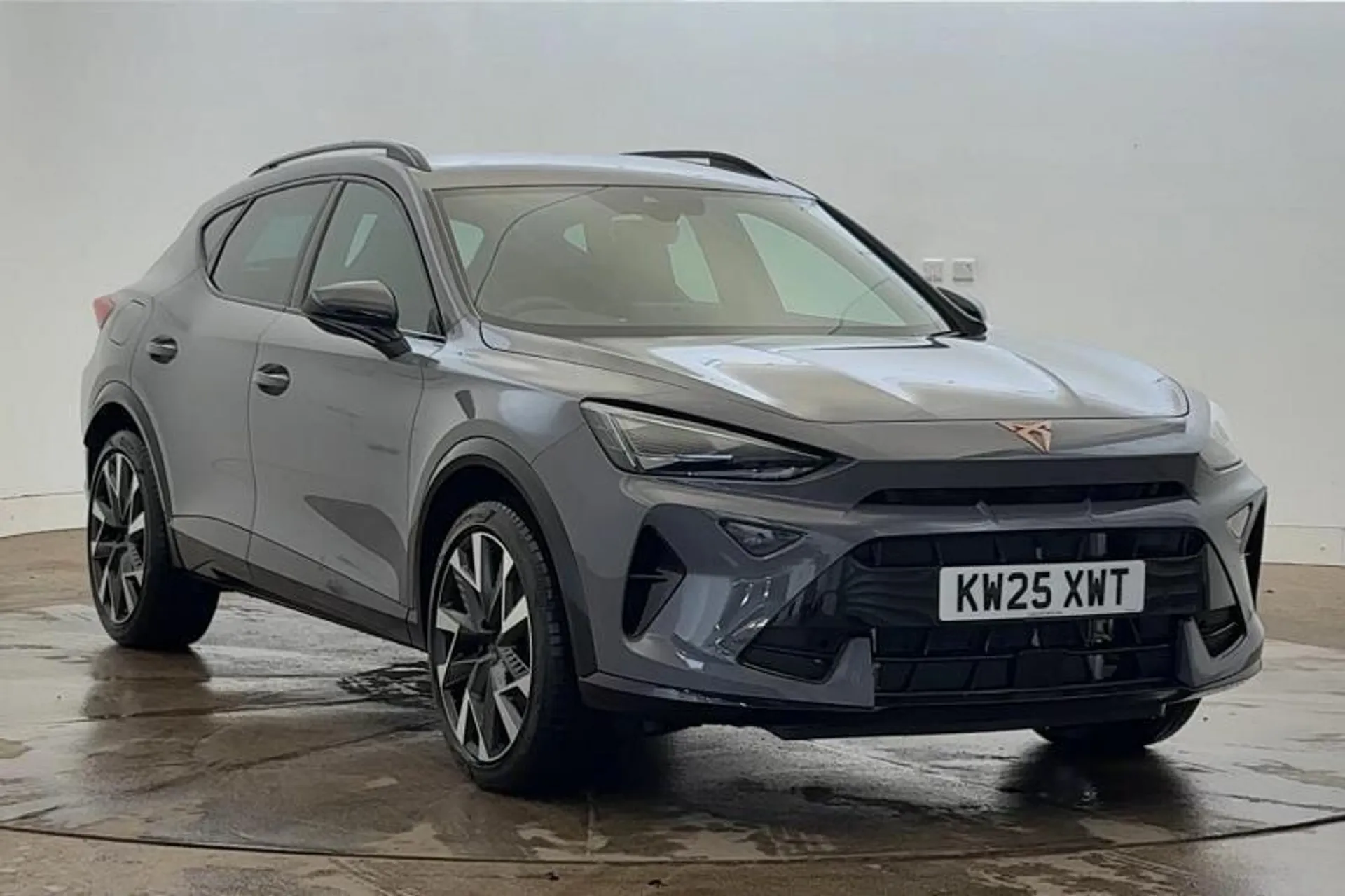 KW25XWT CUPRA Formentor 1.5 eHybrid 25.8kWh V2 DSG Euro 6 (s/s) 5dr Image #1