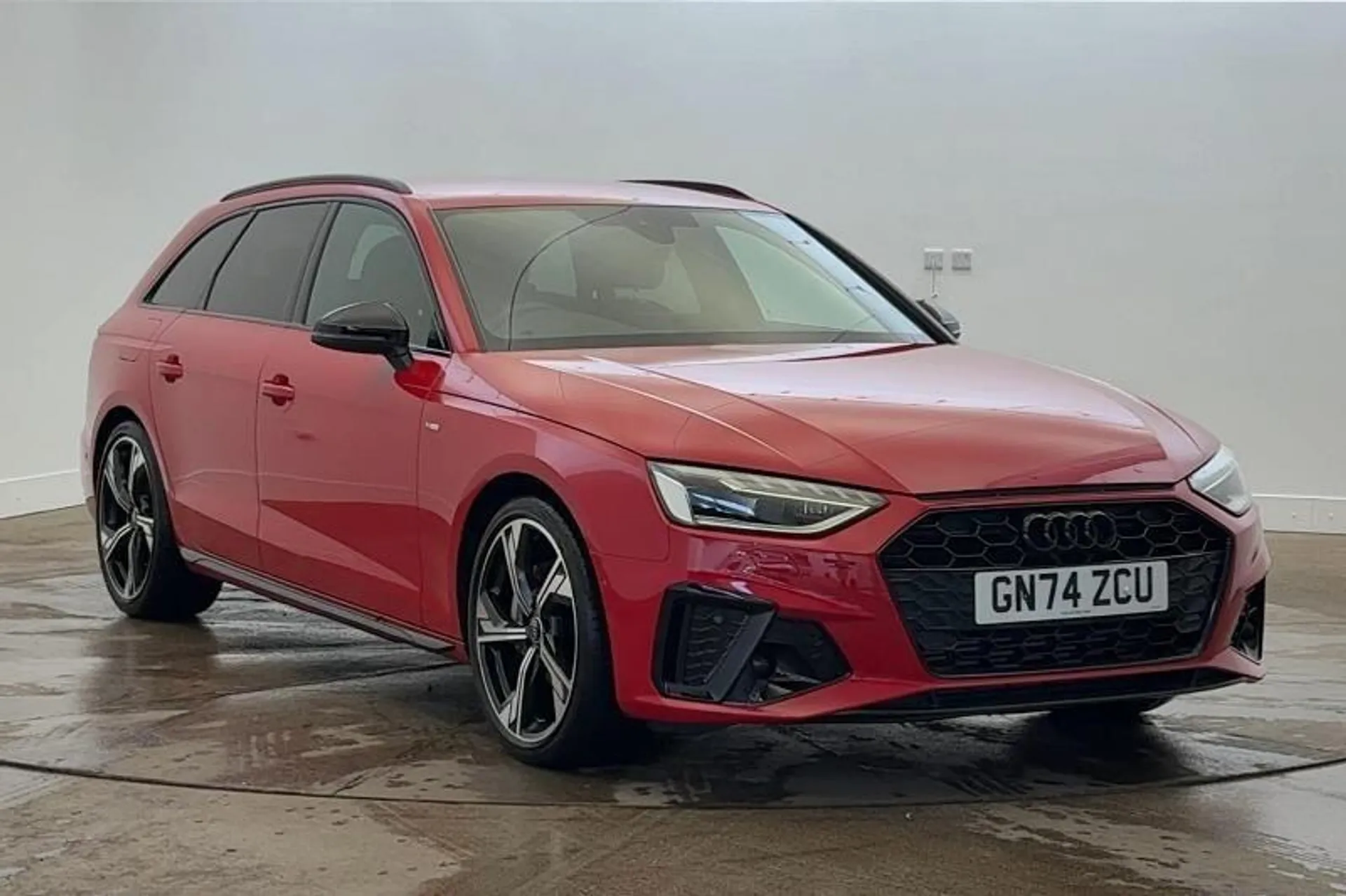 GN74ZCU Audi A4 Avant Avant Black Edition 40 TFSI  204 PS S tronic Image #1