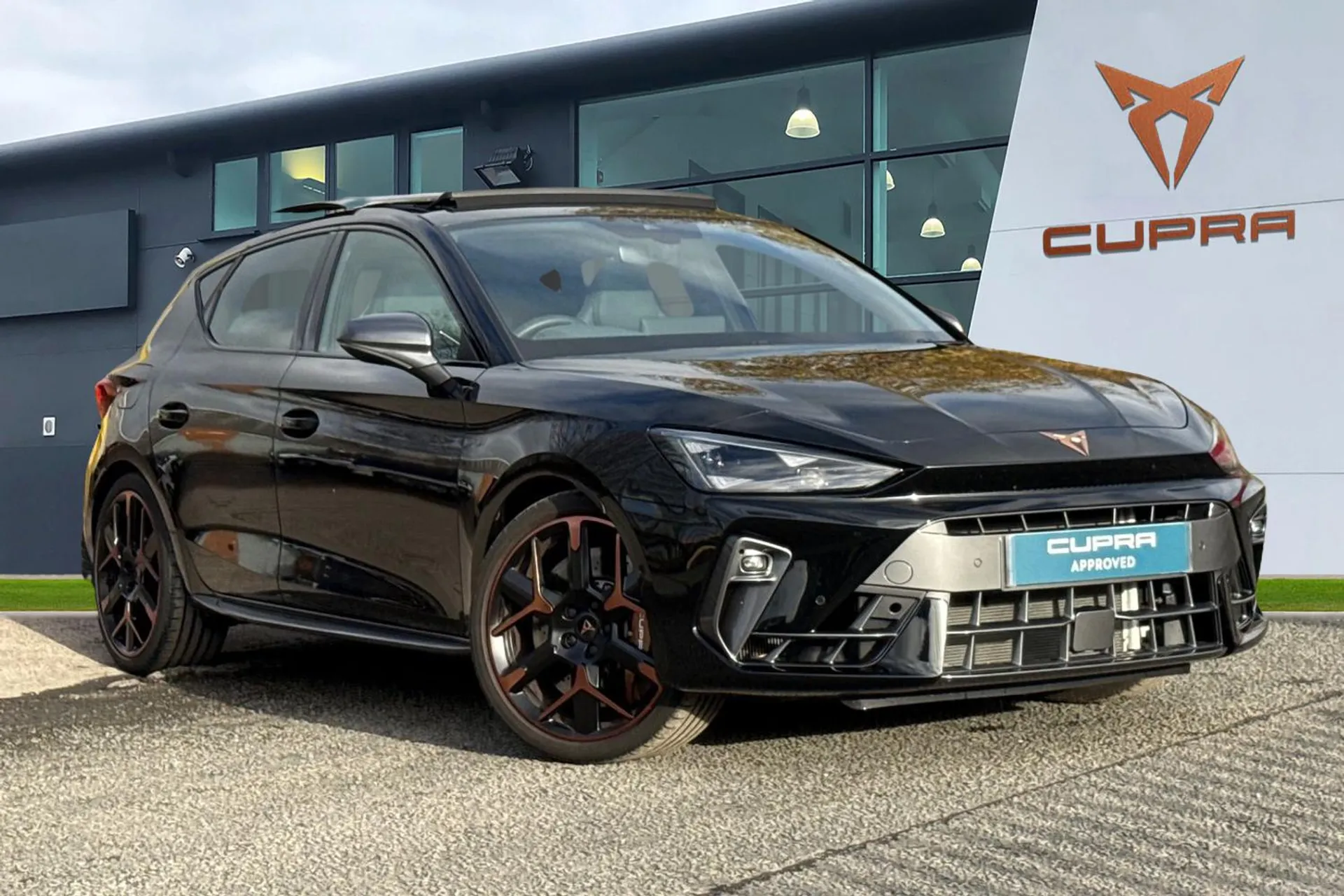 KY25GXG CUPRA Leon 2.0 TSI VZ3 DSG Euro 6 (s/s) 5dr Image #1