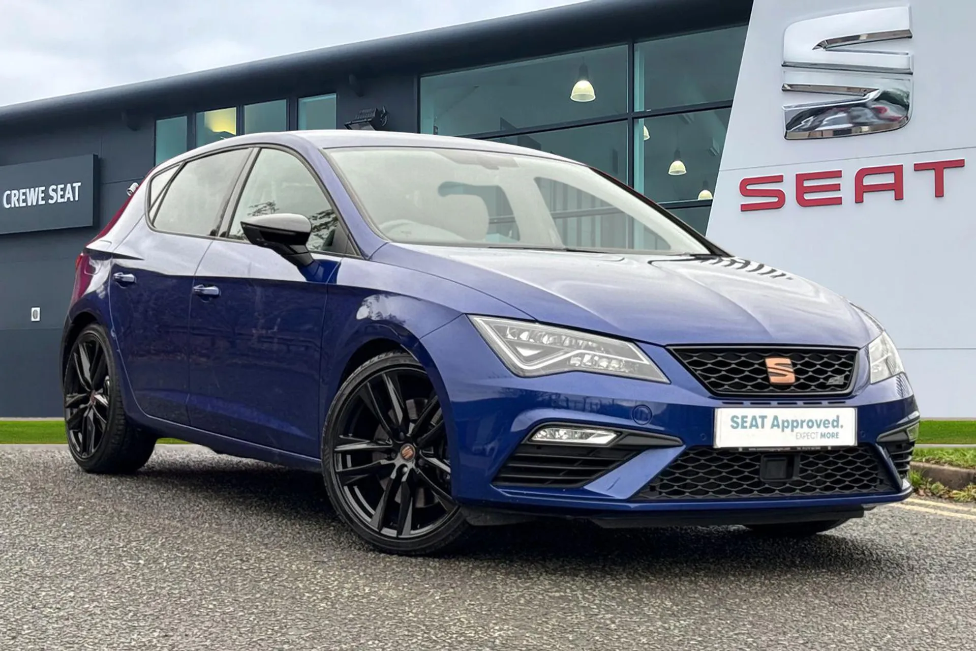 AJ19CWO SEAT Leon 2.0 TSI Cupra 290 DSG Euro 6 (s/s) 5dr Image #1