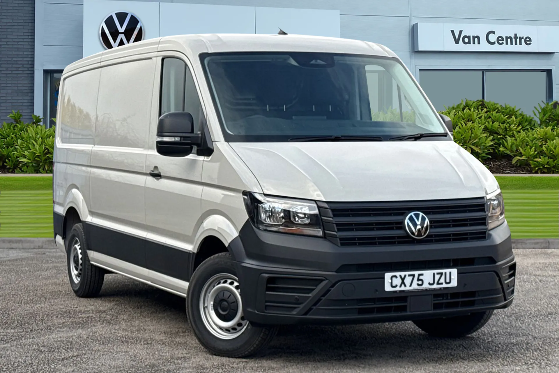 CX75JZU Volkswagen Crafter 2.0 TDI CR30 Commerce Panel Van 5dr Diesel Manual FWD MWB Euro 6 (s/s) (140 ps) Image #1