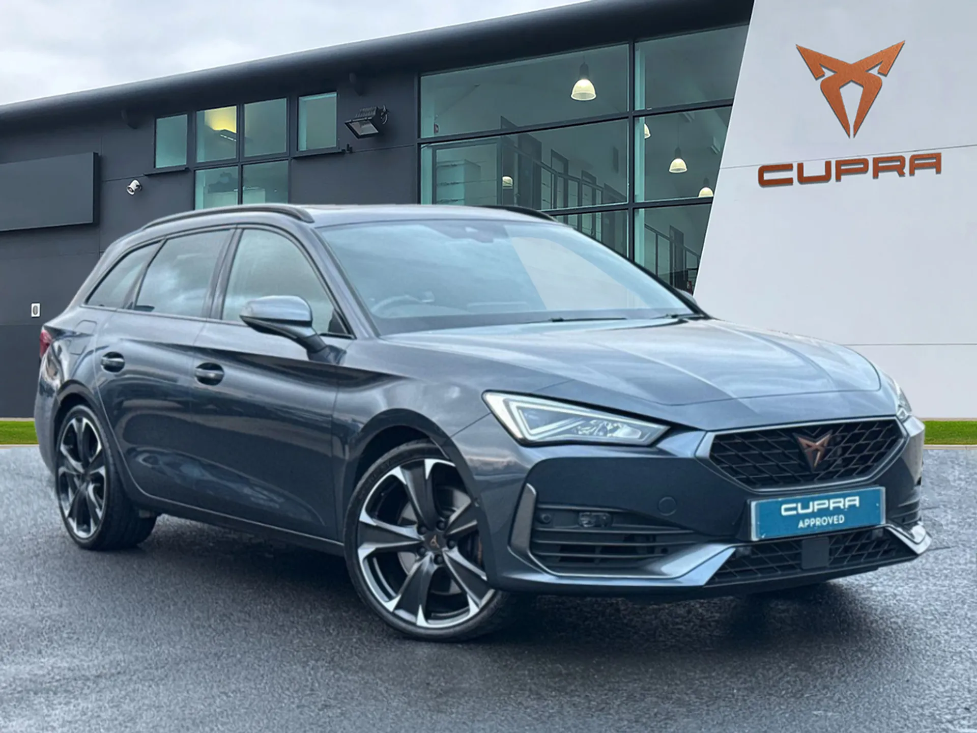 KW73CYO CUPRA Leon 2.0 TSI VZ2 5dr DSG 4Drive **PAN ROOF** Image #1