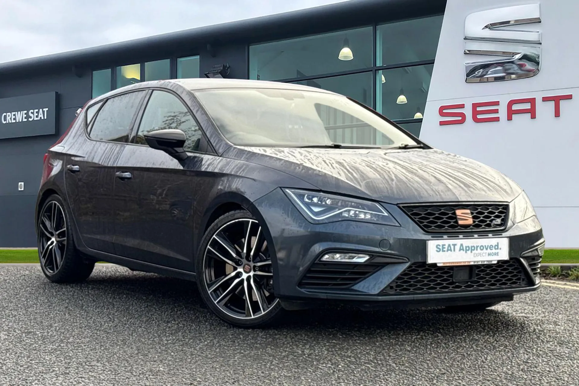 YD20YXW SEAT Leon 2.0 TSI Cupra 290 Lux DSG Euro 6 (s/s) 5dr Image #1