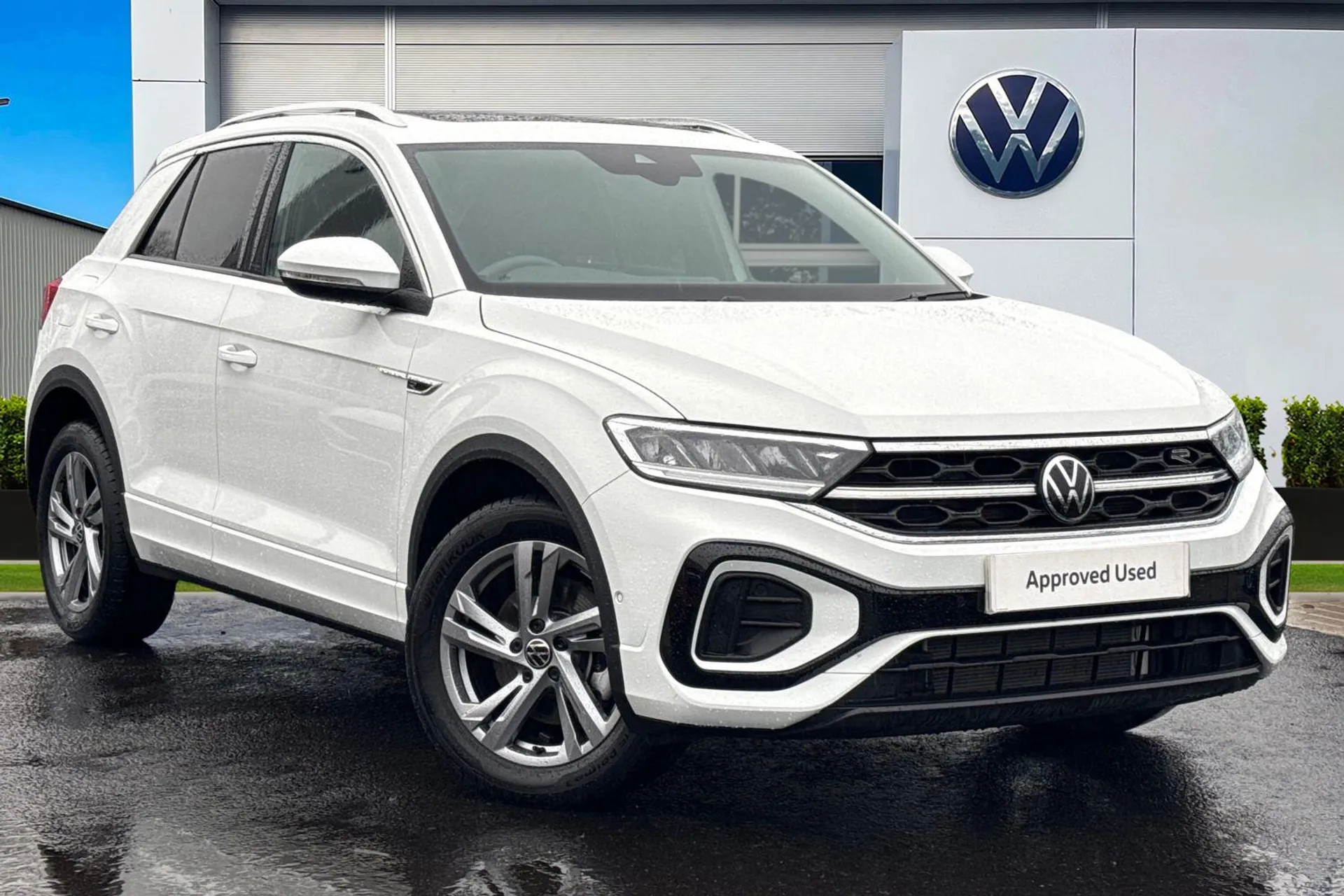 KO74JRZ Volkswagen T-Roc 2.0 TDI 150 EVO R-Line 5dr DSG **PAN ROOF + REVERSING CAMERA** Image #1