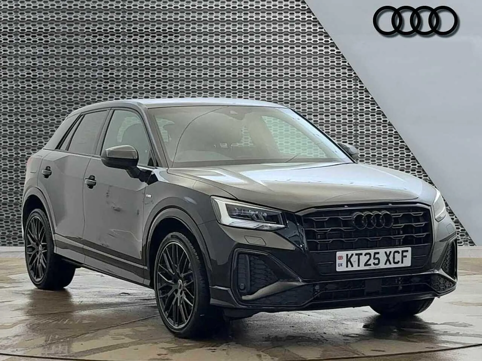KT25XCF Audi Q2 Black Edition 35 TFSI 150 PS S tronic Image #1
