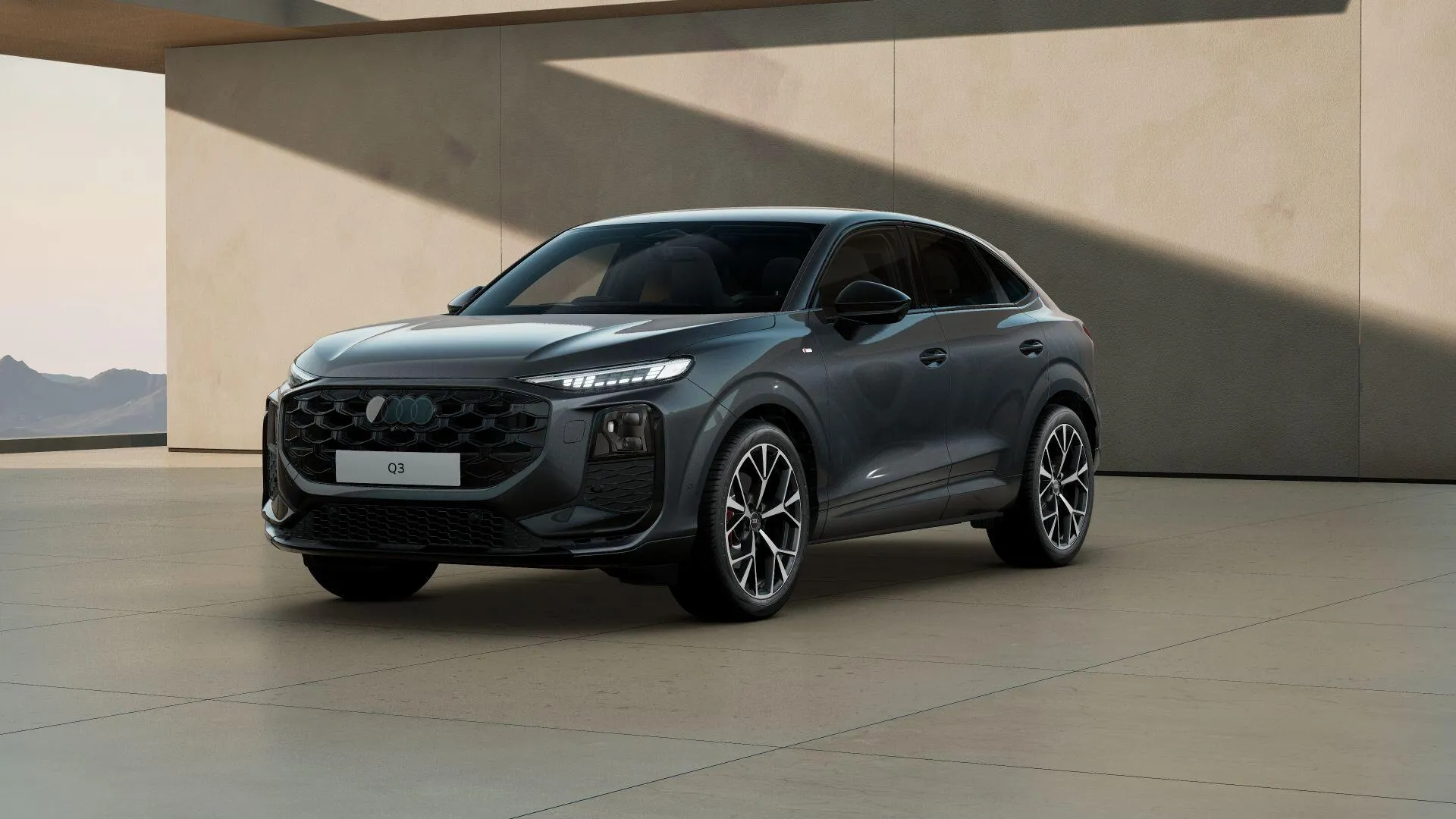  Audi Q3 2.0 TFSI Launch Edition Plus Sportback S Tronic quattro Euro 6 (s/s) 5dr Image #1