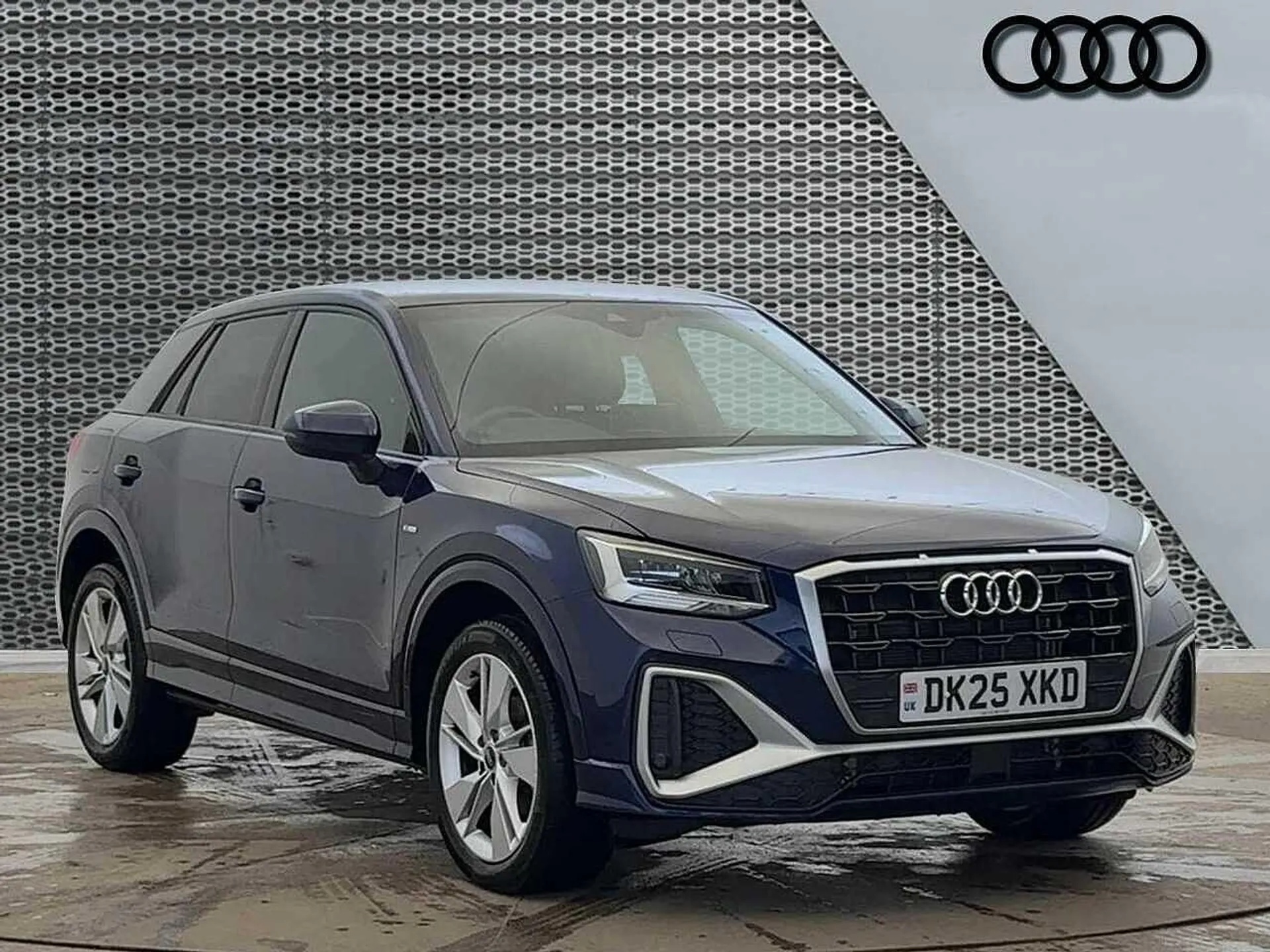 DK25XKD Audi Q2 S line 35 TFSI 150 PS S tronic Image #1