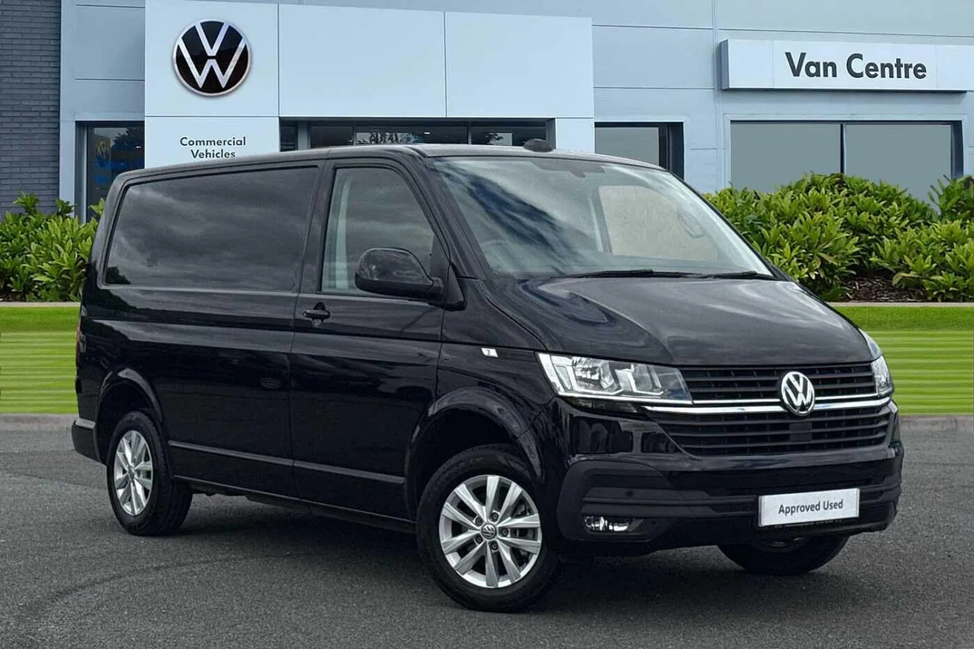 DG74CXR Volkswagen Transporter 2.0 TDI 110 Highline Van Image #1