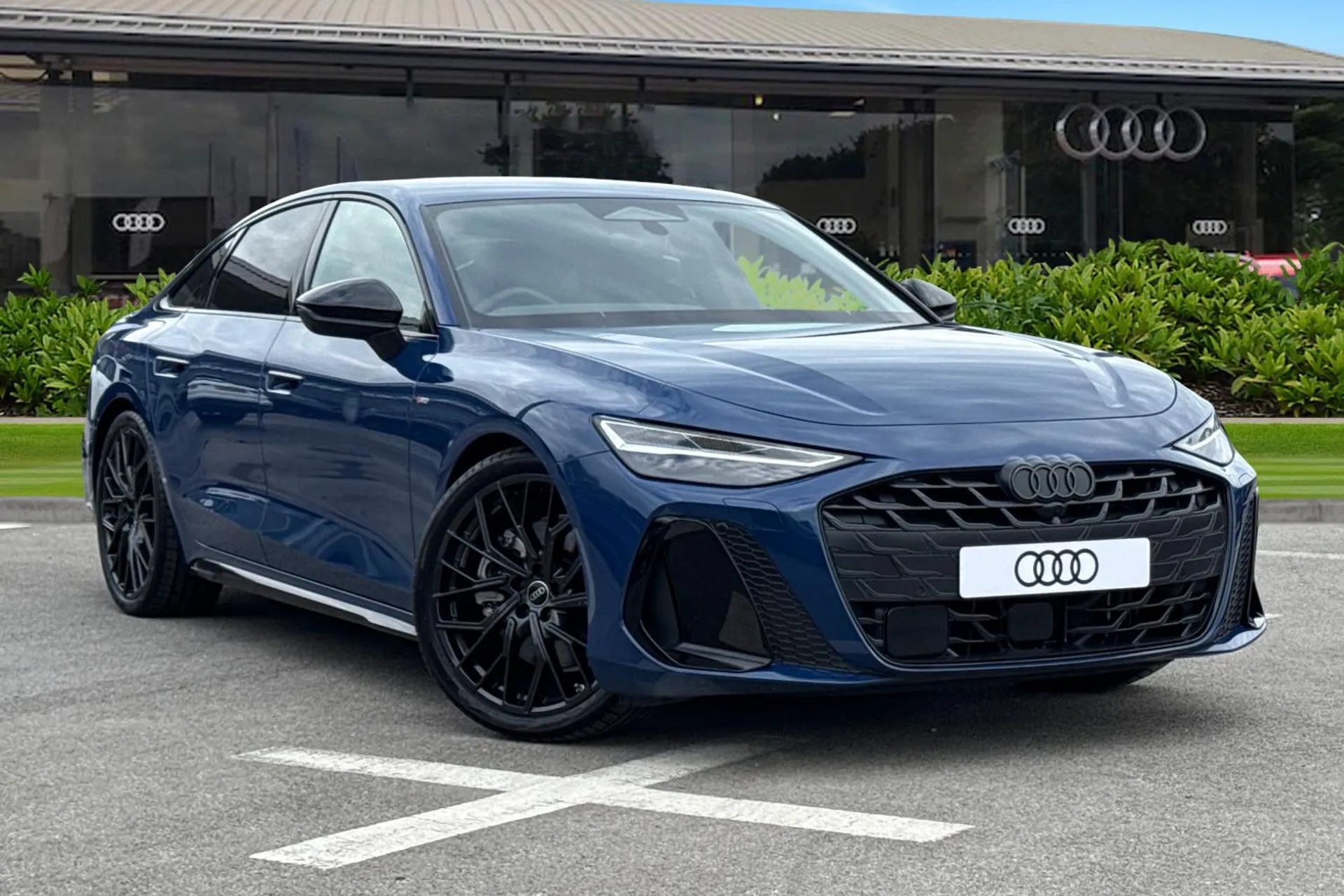  Audi A6 Saloon 2.0 TDI Launch Edition S Tronic quattro Euro 6 (s/s) 4dr Image #1