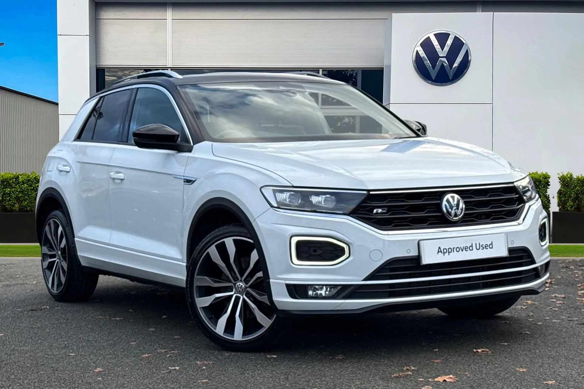 DC68DAA Volkswagen T-Roc 1.5 TSI EVO R-Line 5dr | Electric Boot | Rear Camera Image #1