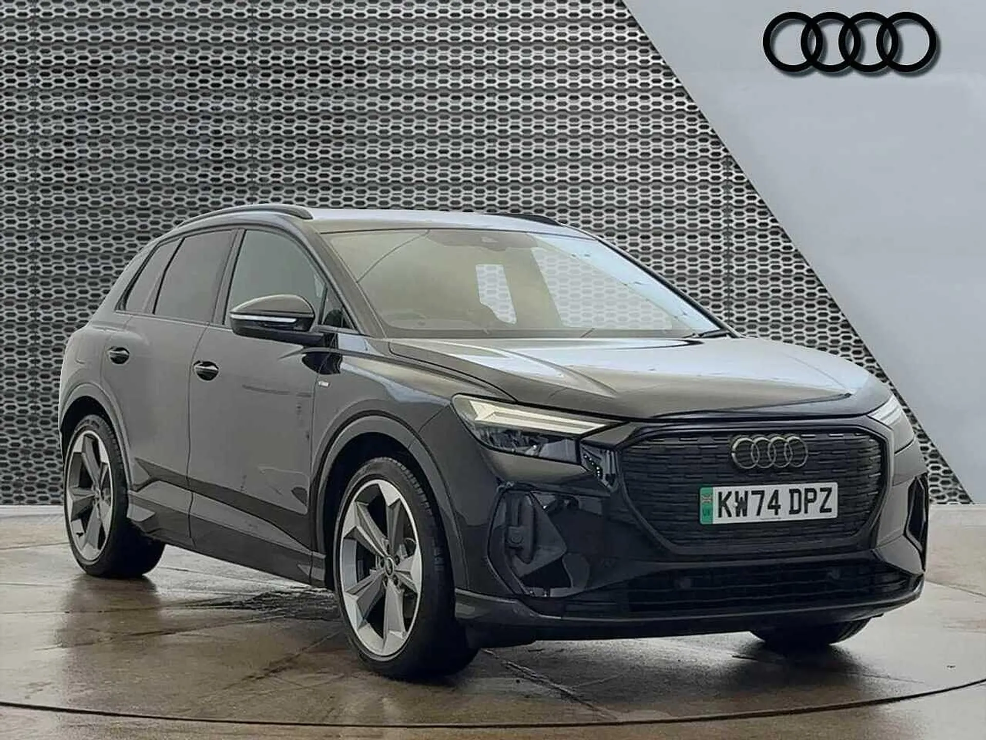 KW74DPZ Audi Q4 e-tron Q4  Black Edition 35 e-tron  125,00 kW Image #1