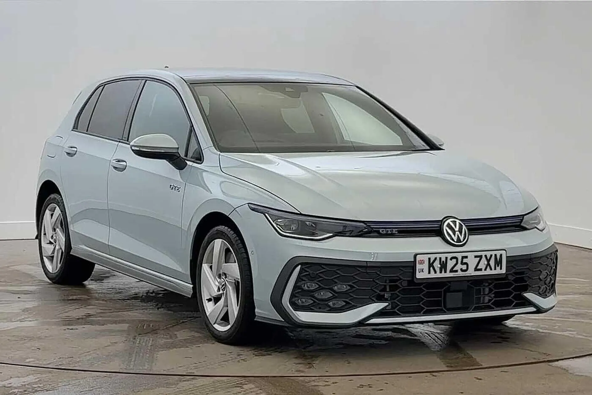 KW25ZXM Volkswagen Golf 1.5 TSI 272 GTE eHybrid 5dr DSG Image #1