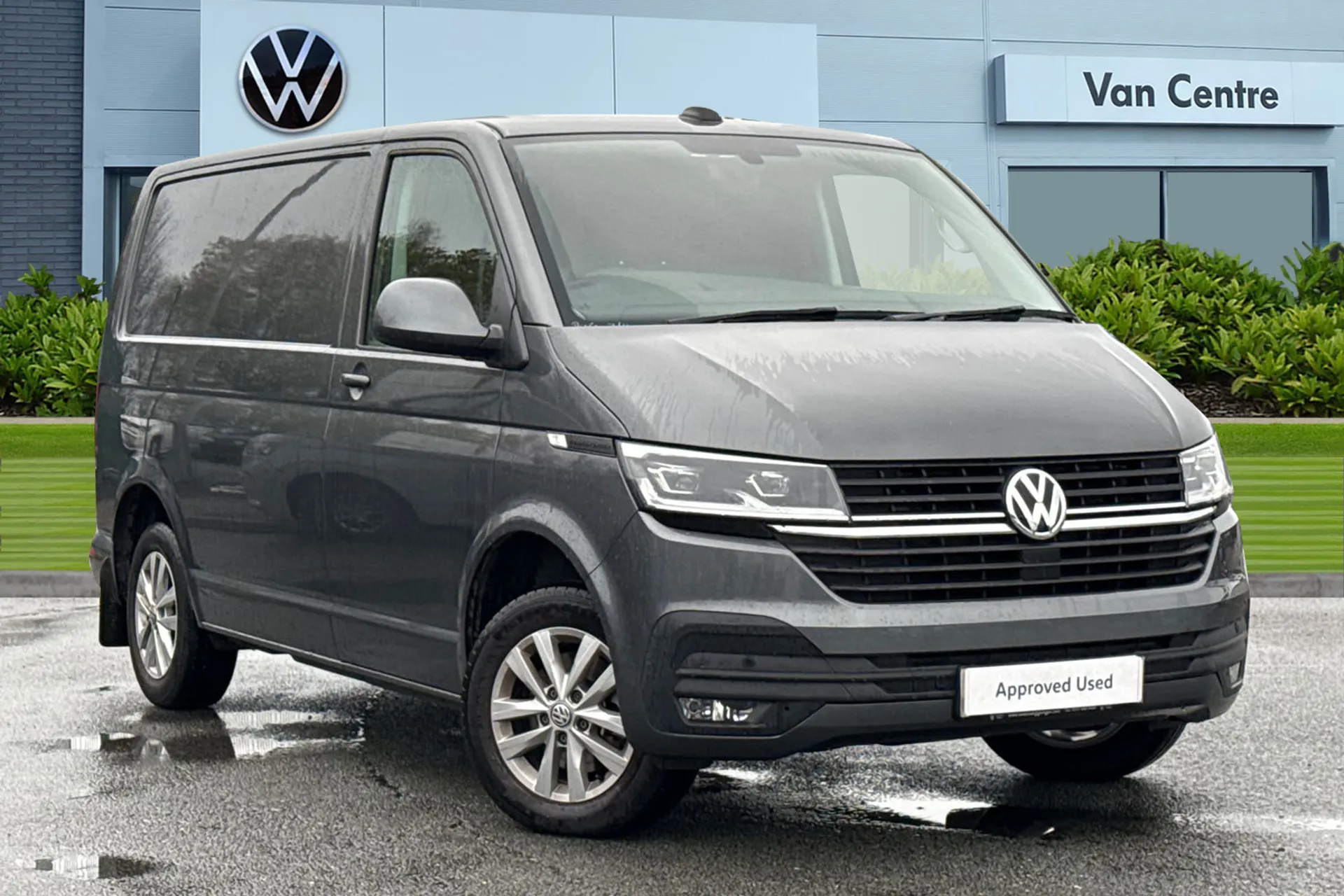 DE74HSU Volkswagen Transporter 2.0 TDI 110 Highline Van Image #1