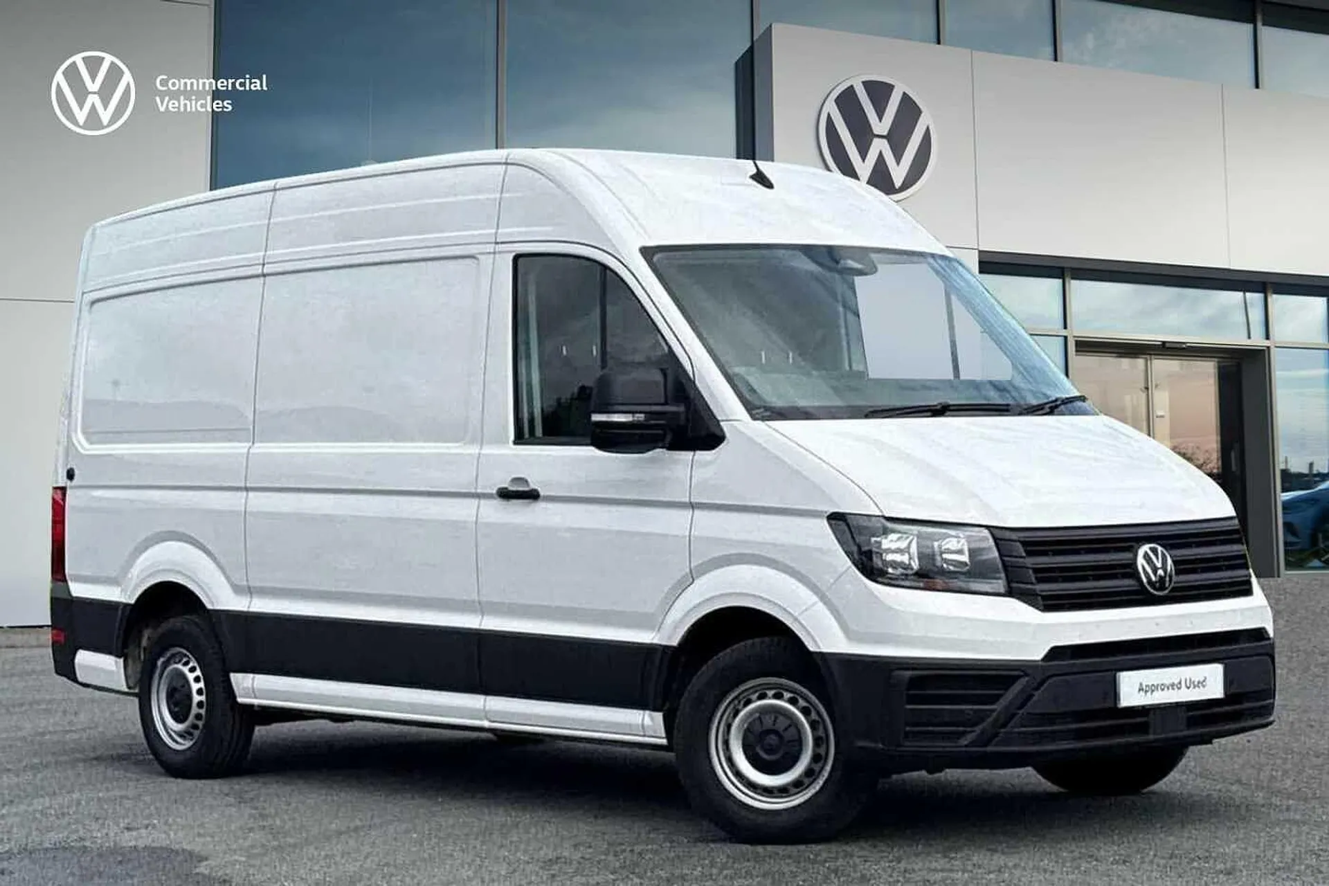 DA75PNX Volkswagen Crafter CR35 Commerce Plus MWB 140 PS FWD - 25 Model Year Image #1
