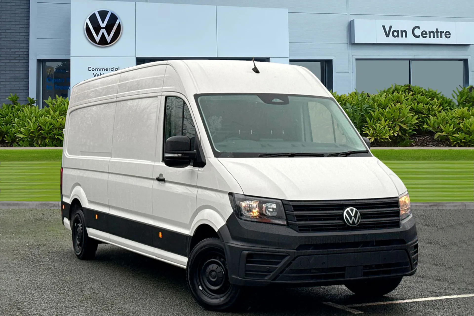 CX75JXN Volkswagen Crafter 2.0 TDI CR35 Commerce Auto FWD LWB High Roof Euro 6 (s/s) 5dr Image #1