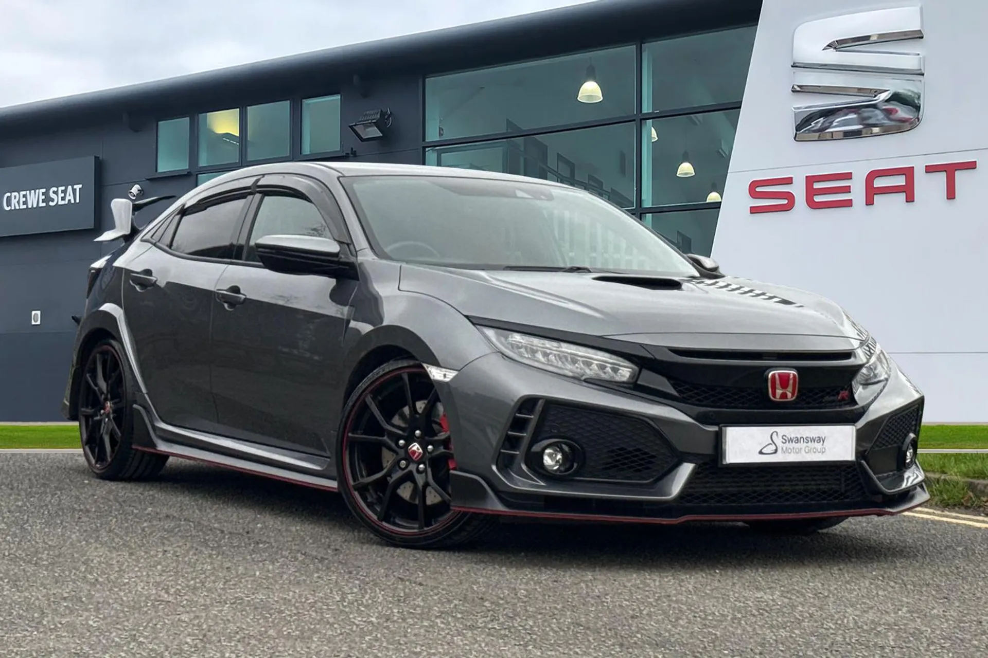 ND68JVK Honda Civic 2.0 VTEC Turbo Type R GT Euro 6 (s/s) 5dr Image #1