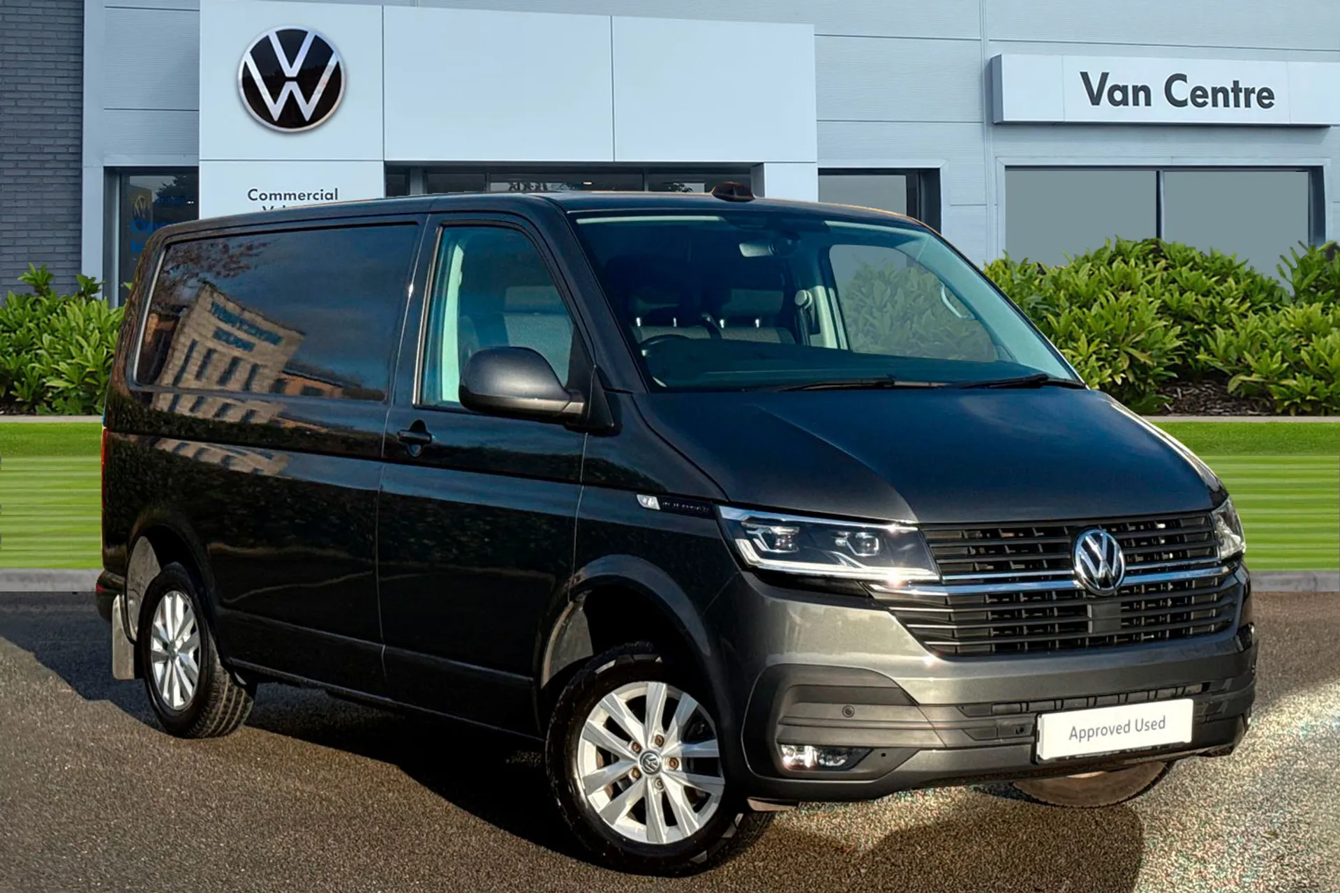 PK74NXO Volkswagen Transporter T28 Panel van Highline SWB 110 PS 2.0 TDI 5sp Manual Image #1