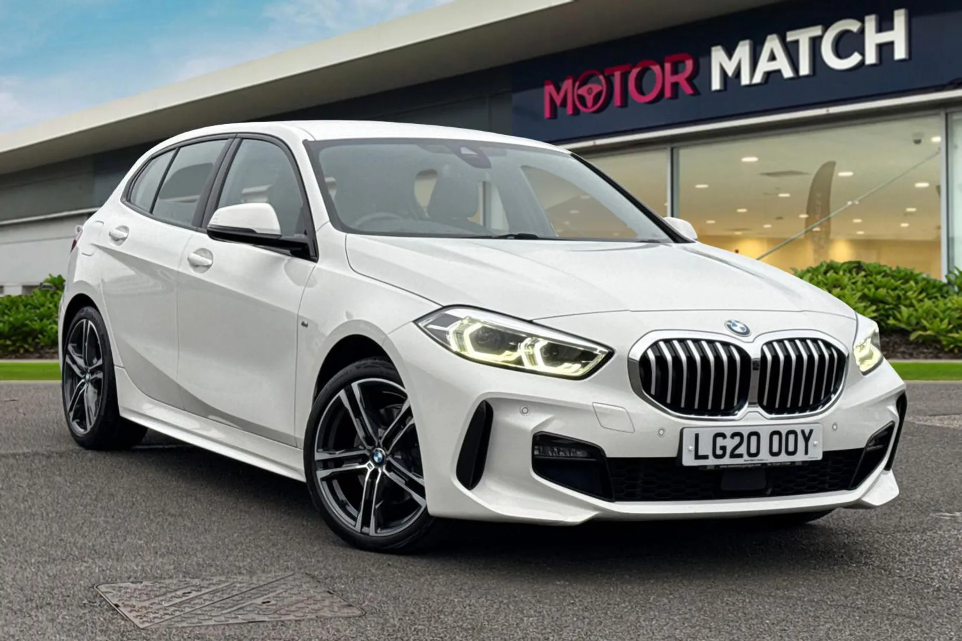 LG20OOY BMW 1 Series 1.5 116d M Sport Euro 6 (s/s) 5dr Image #1