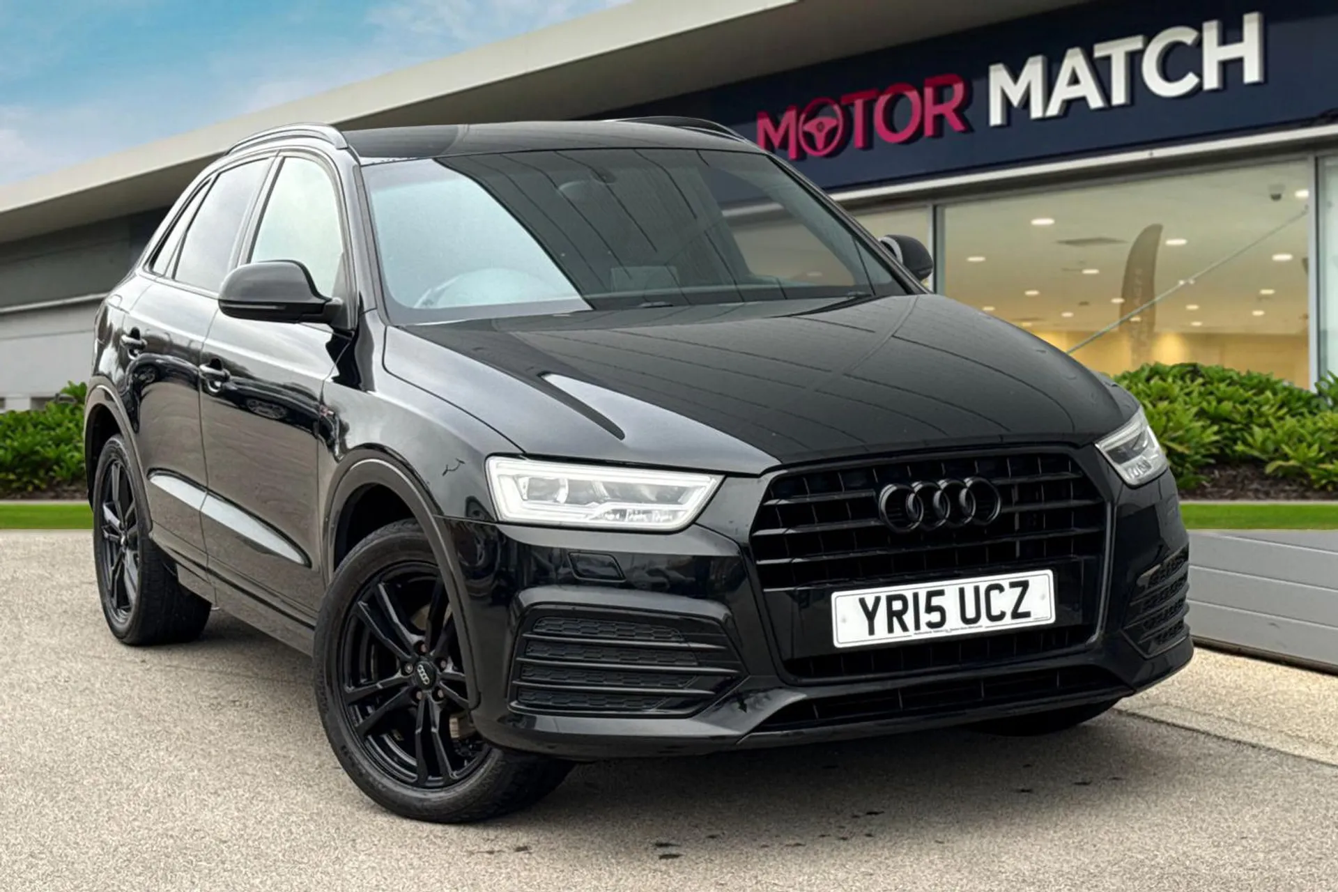 YR15UCZ Audi Q3 2.0 TDI S line Euro 6 (s/s) 5dr Image #1