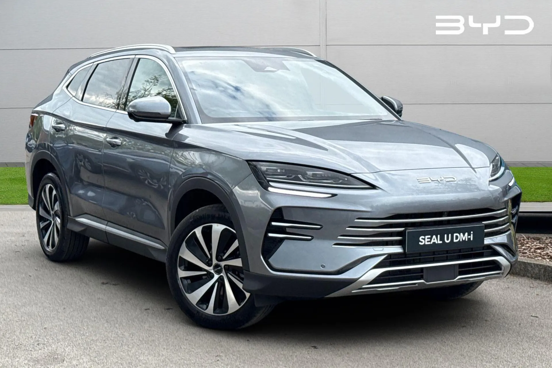 DE75WZL BYD Seal U 1.5 DM-i Boost 5dr Auto Image #1