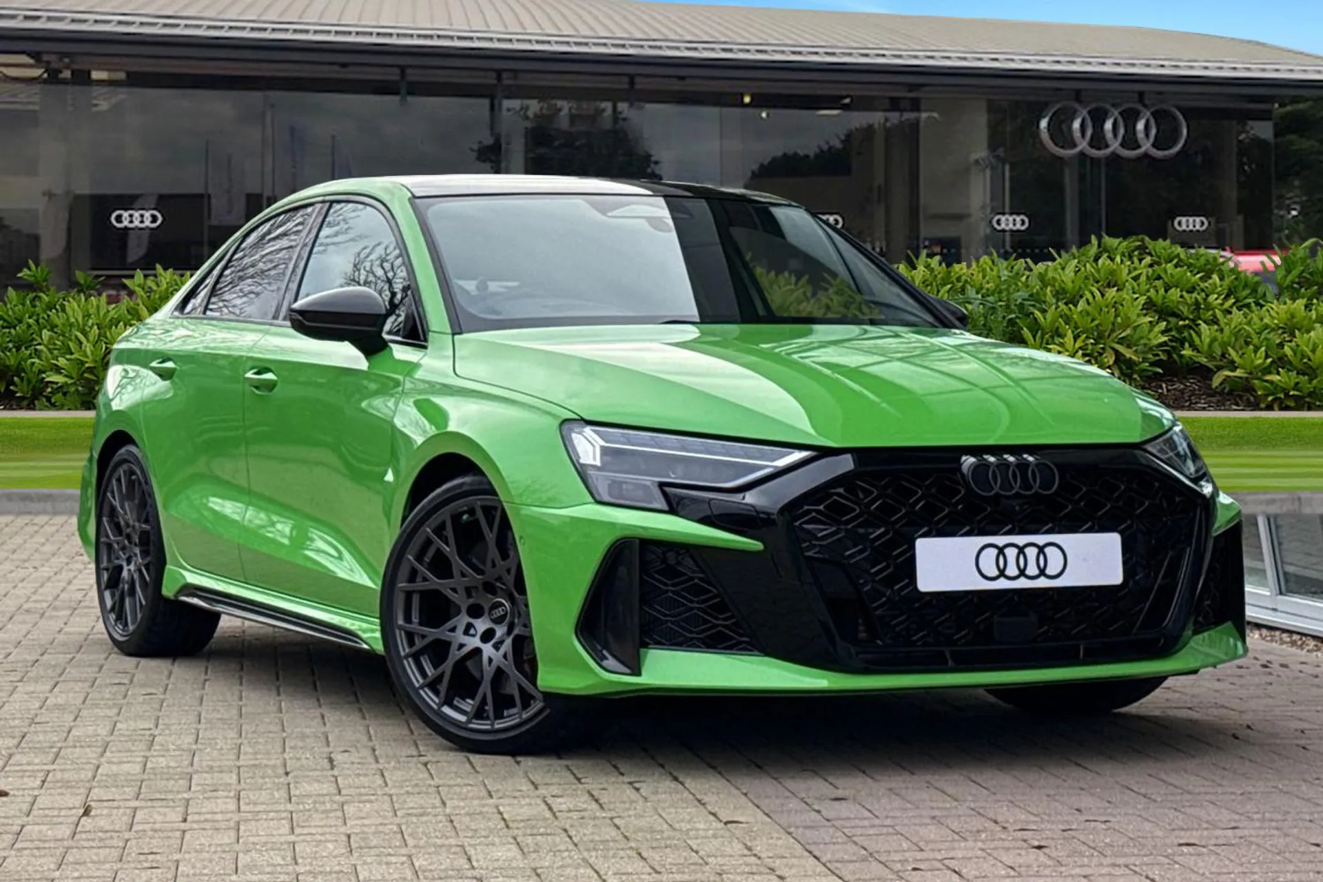 Audi RS 3 2.5 TFSI Carbon Black S Tronic quattro Euro 6 (s/s) 4dr Image #1