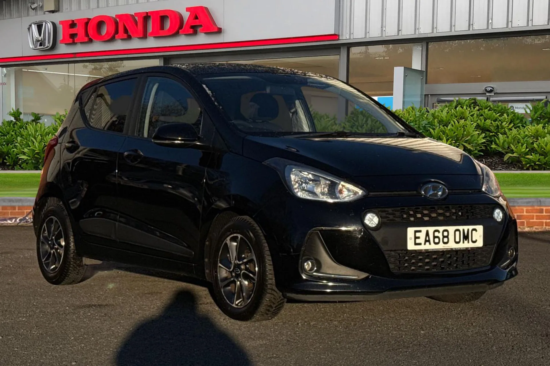 EA68OMC Hyundai I10 1.0 Premium 5dr Image #1