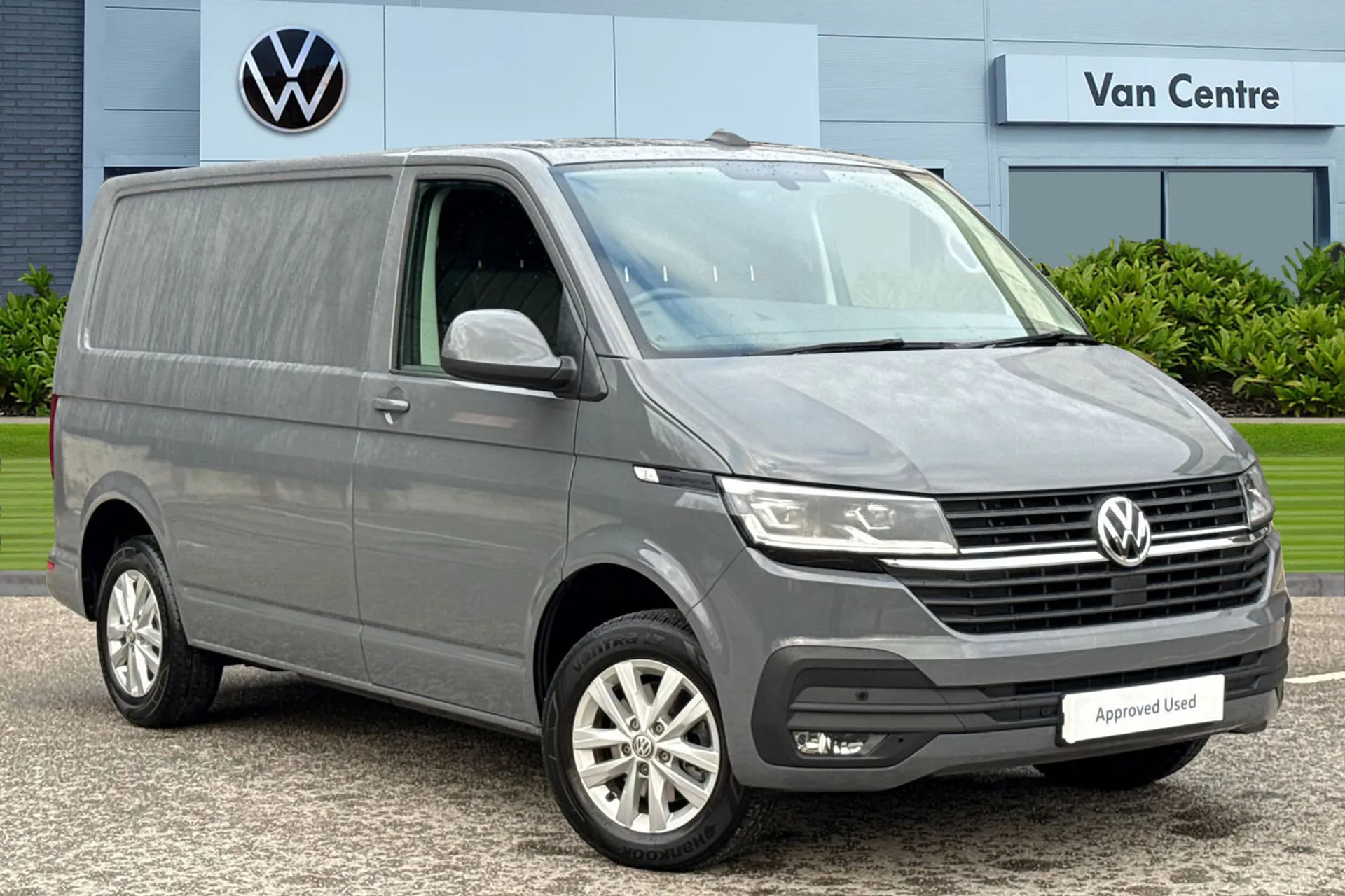 PK74OAJ Volkswagen Transporter T28 Panel van Highline SWB 110 PS 2.0 TDI 5sp Manual Image #1
