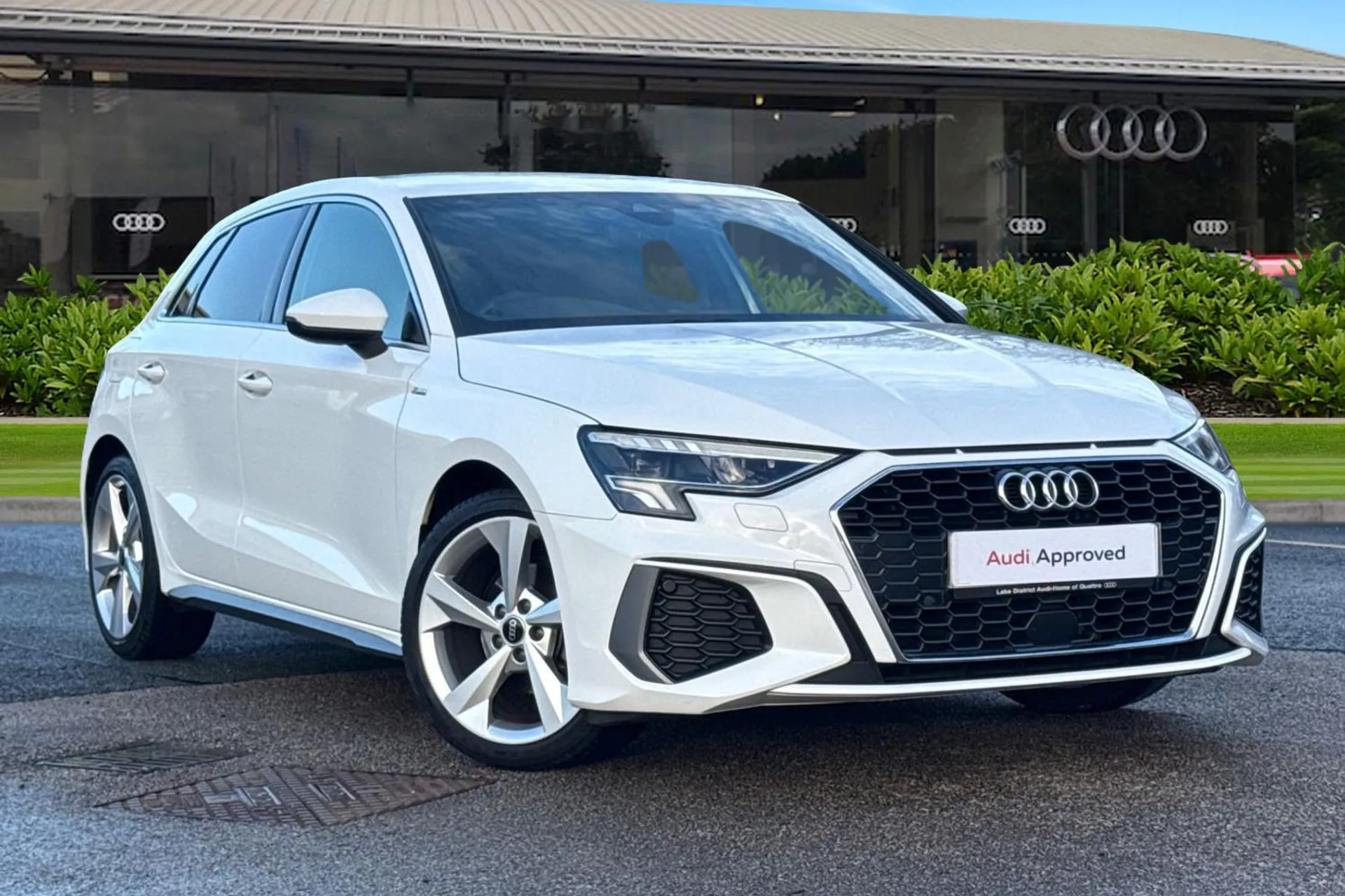 NV23AOA Audi A3 S line 35 TFSI 150 PS 6-speed Image #1